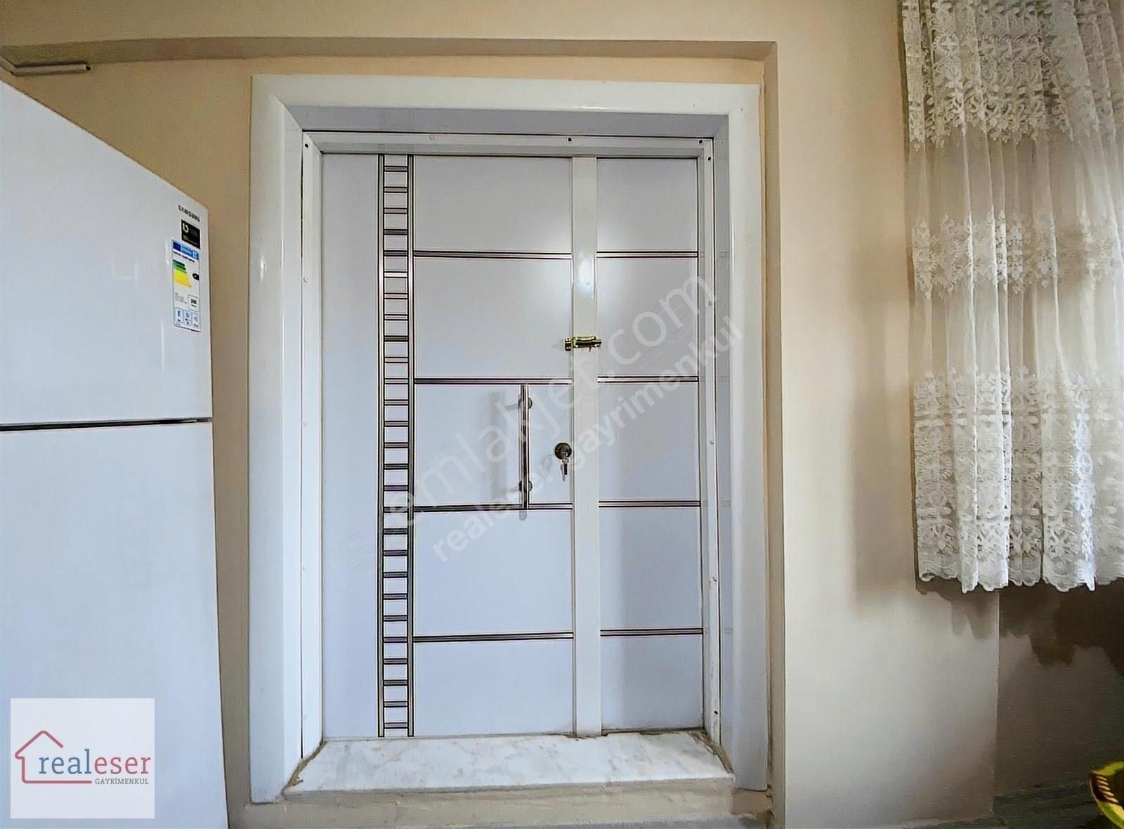 Karşıyaka Örnekköyde Satılık 5+1 Dubleks Daire