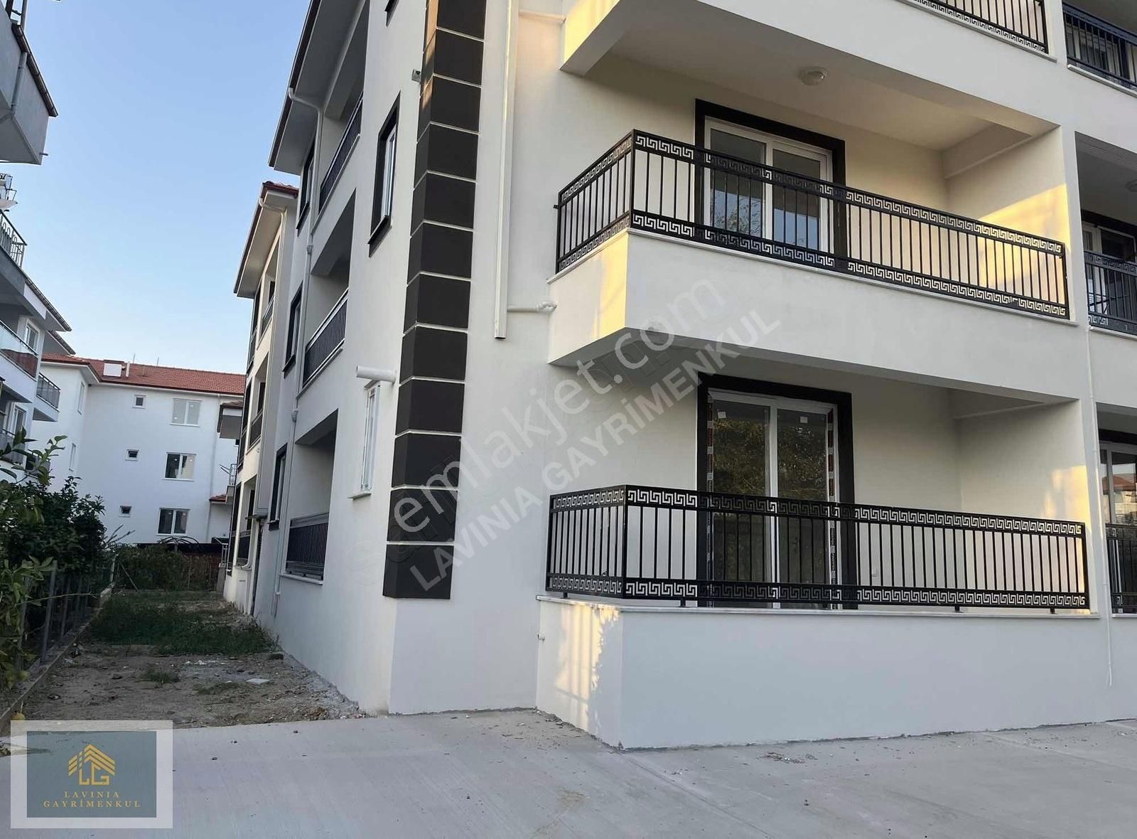 Lavınıa'dan Bahçeli Satılık 3+1 Sıfır Daire