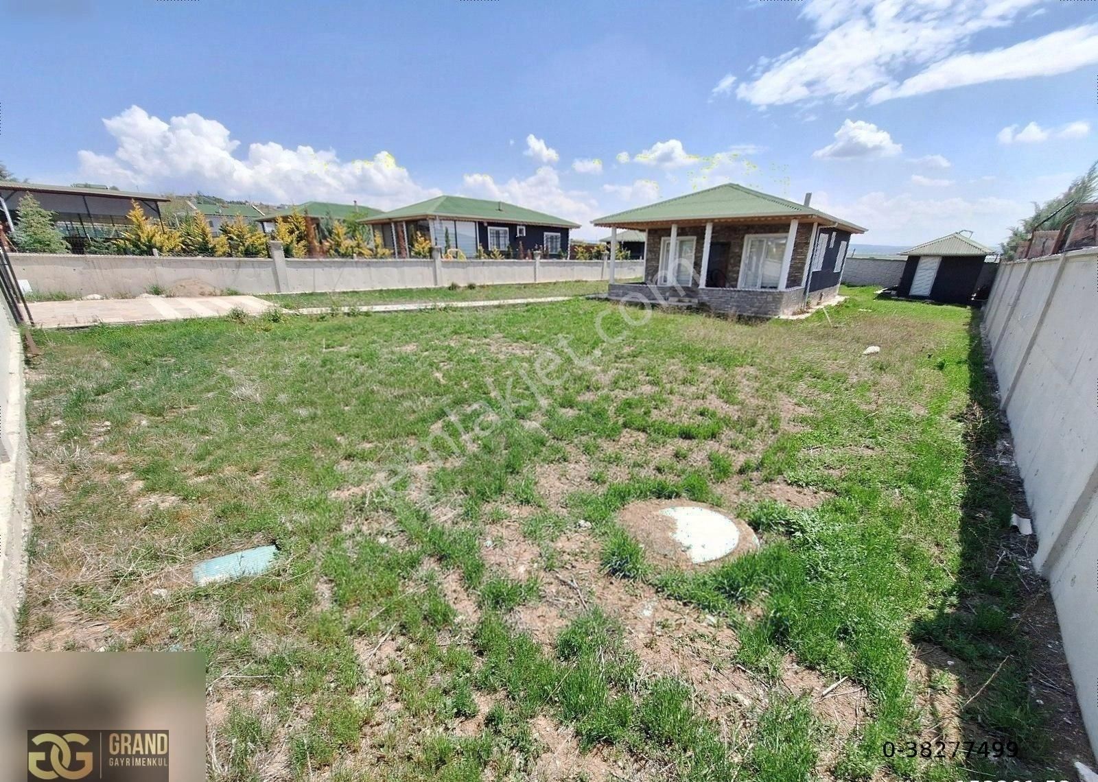 Havalimanı Yanı - Site İçi 'tapulu' 780 M² Bahçeli , Müstakil Ev