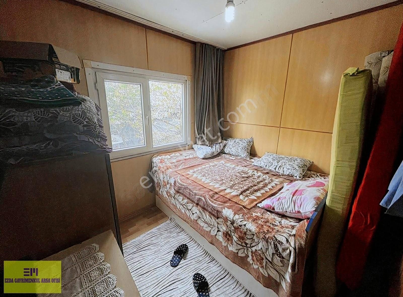 Ezda Gayrimenkul'den Satılık İmarlı İçerisinde Yapı Olan Arsa