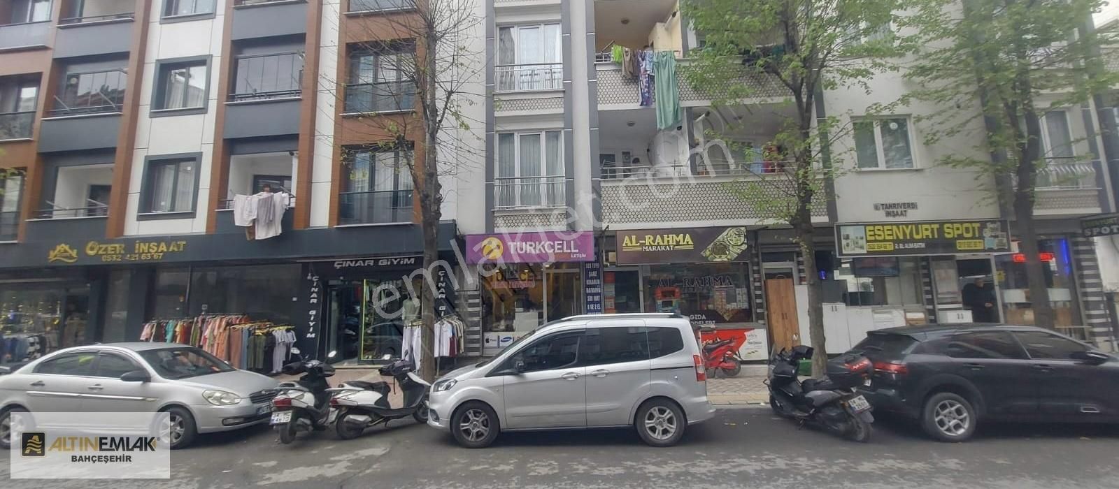 Esenyurt Urfalılar Caddesinde Satılık Dükkan