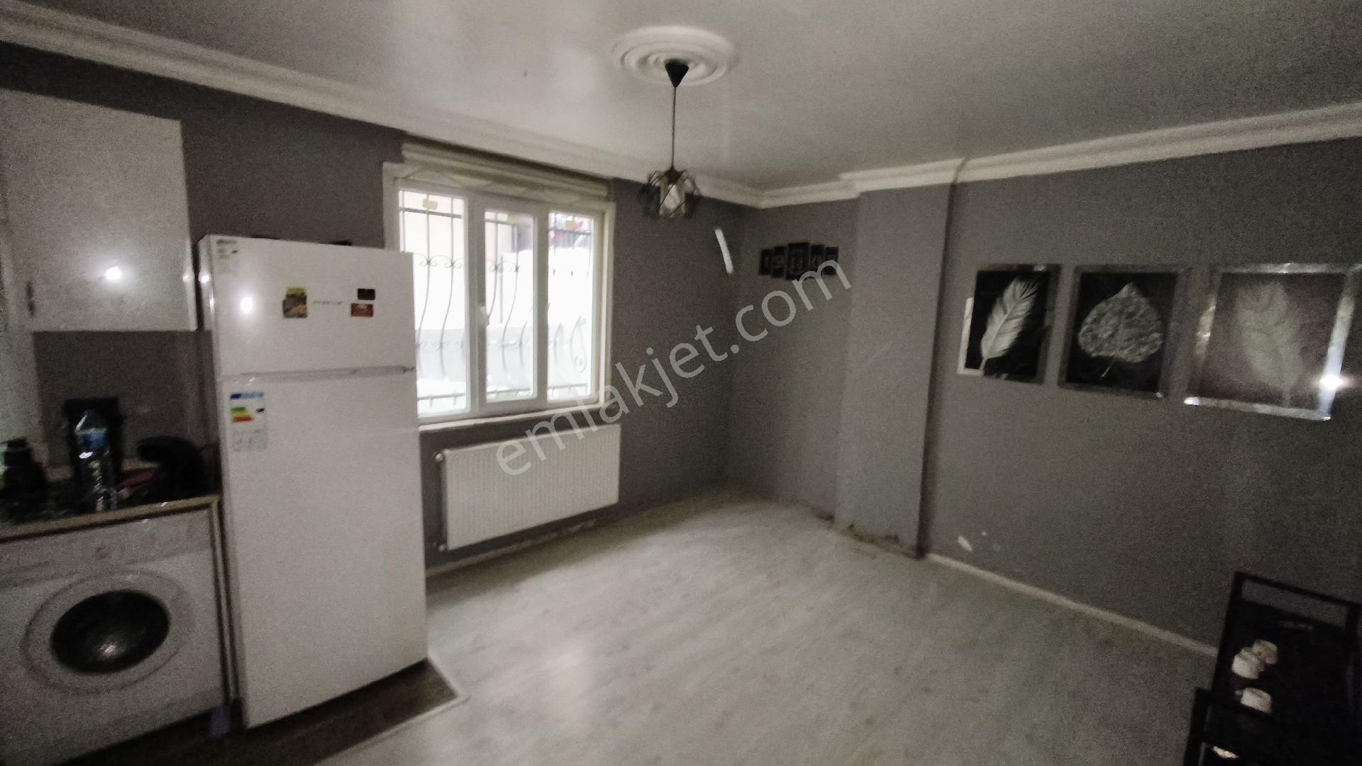 Arnavutköy Anadolu Mahallesi'nde Kiralık Daire 1+1 Bahçe Katı Eşyalı