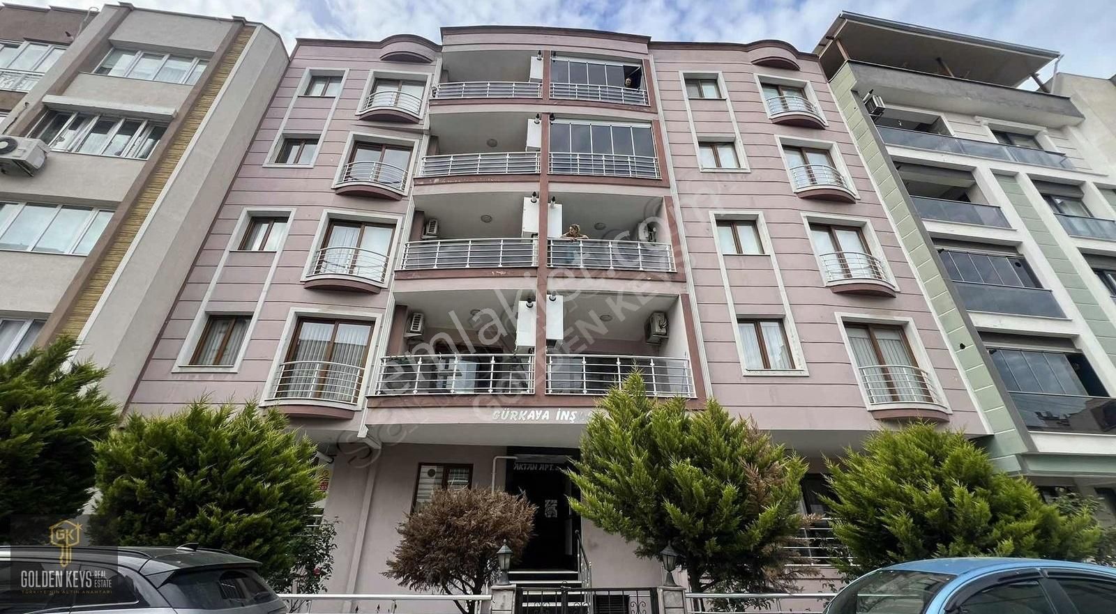 Bergama Maltepe Mah.180 M2 Çift Cephe Masrafsız Geniş 3+1