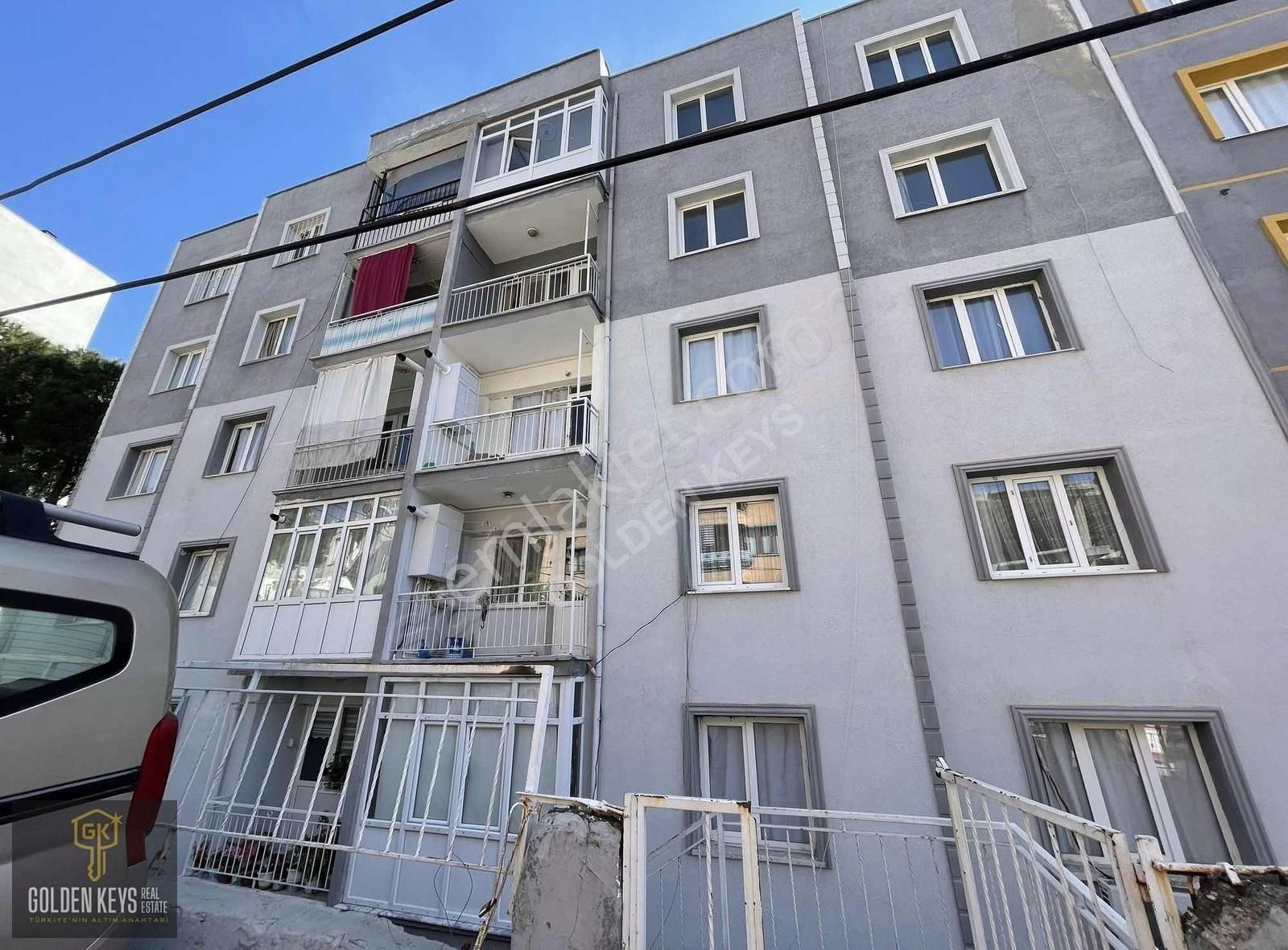 İzmir Bergama Zafer Mahallesinde 3+1 Satılık Daire