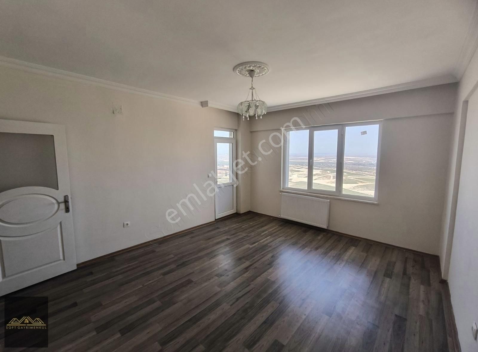 Beykent'de Ferah Merkezi Konumda Kiralık 2+1 Daire