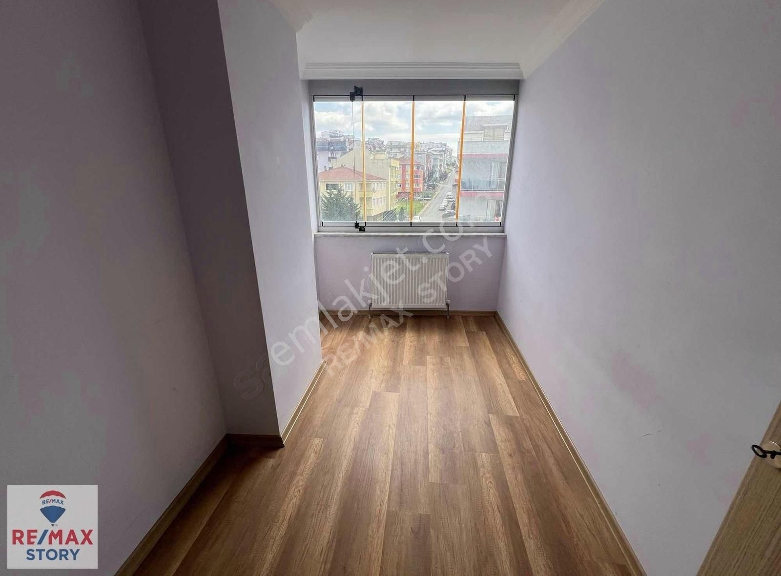 Çayırova Beledıyesı Yanıbası Kiralık Arakat Asansörlü 2+1 Daire