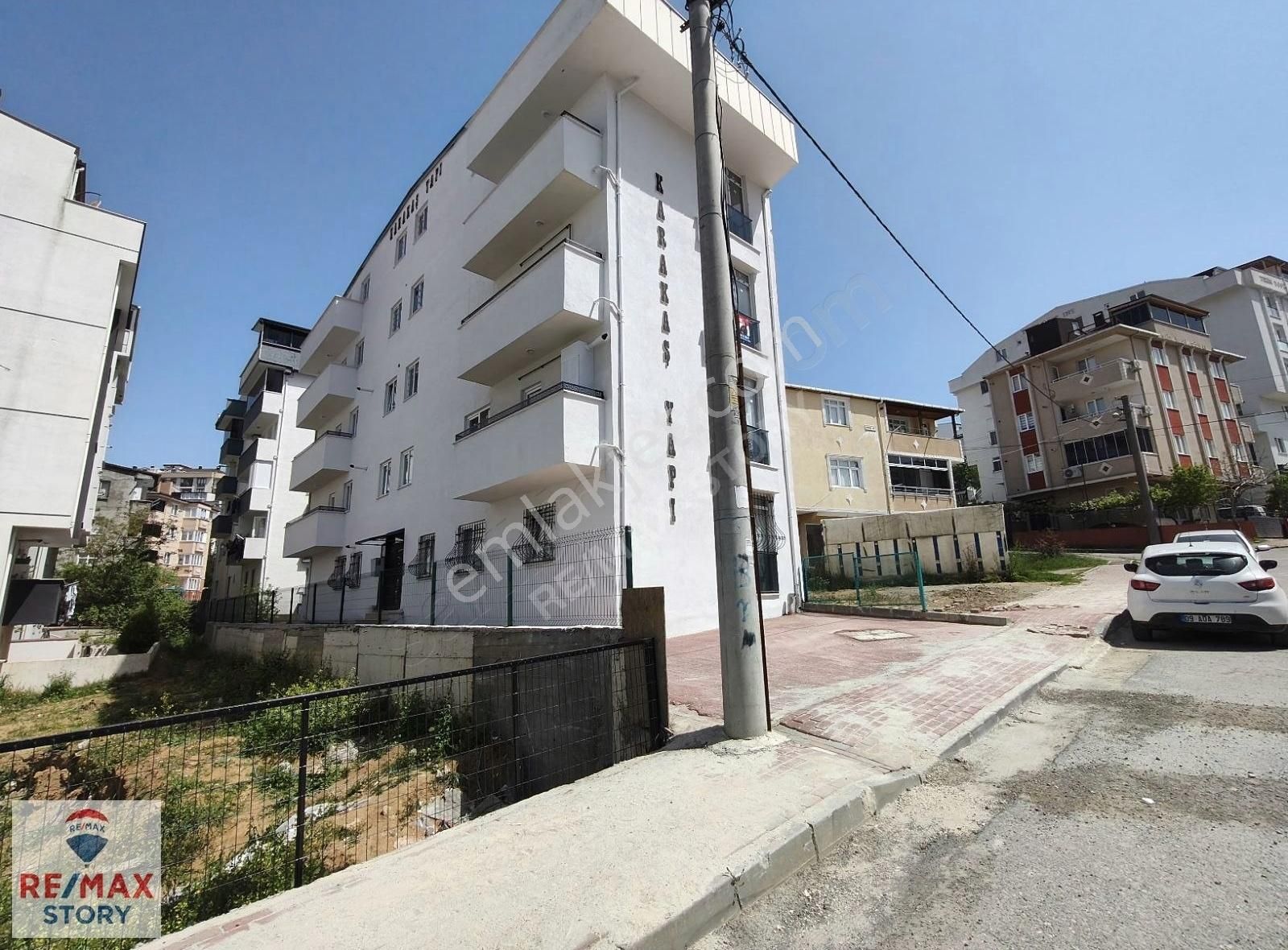 Çayırova Özgürlük Mah'de Sıfır 2+1 Ara Kat Daire Merkezi Konum
