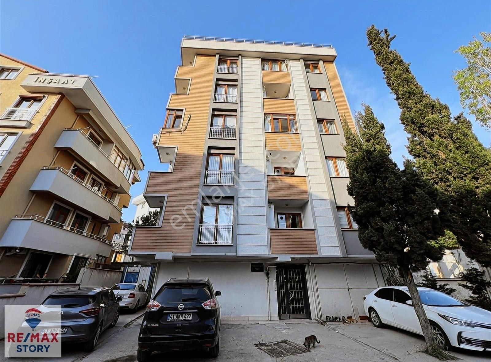 Gebze Köşklüçeşme Mah. Merkezi Konumlu Arakat Satılık 3+1 Daire