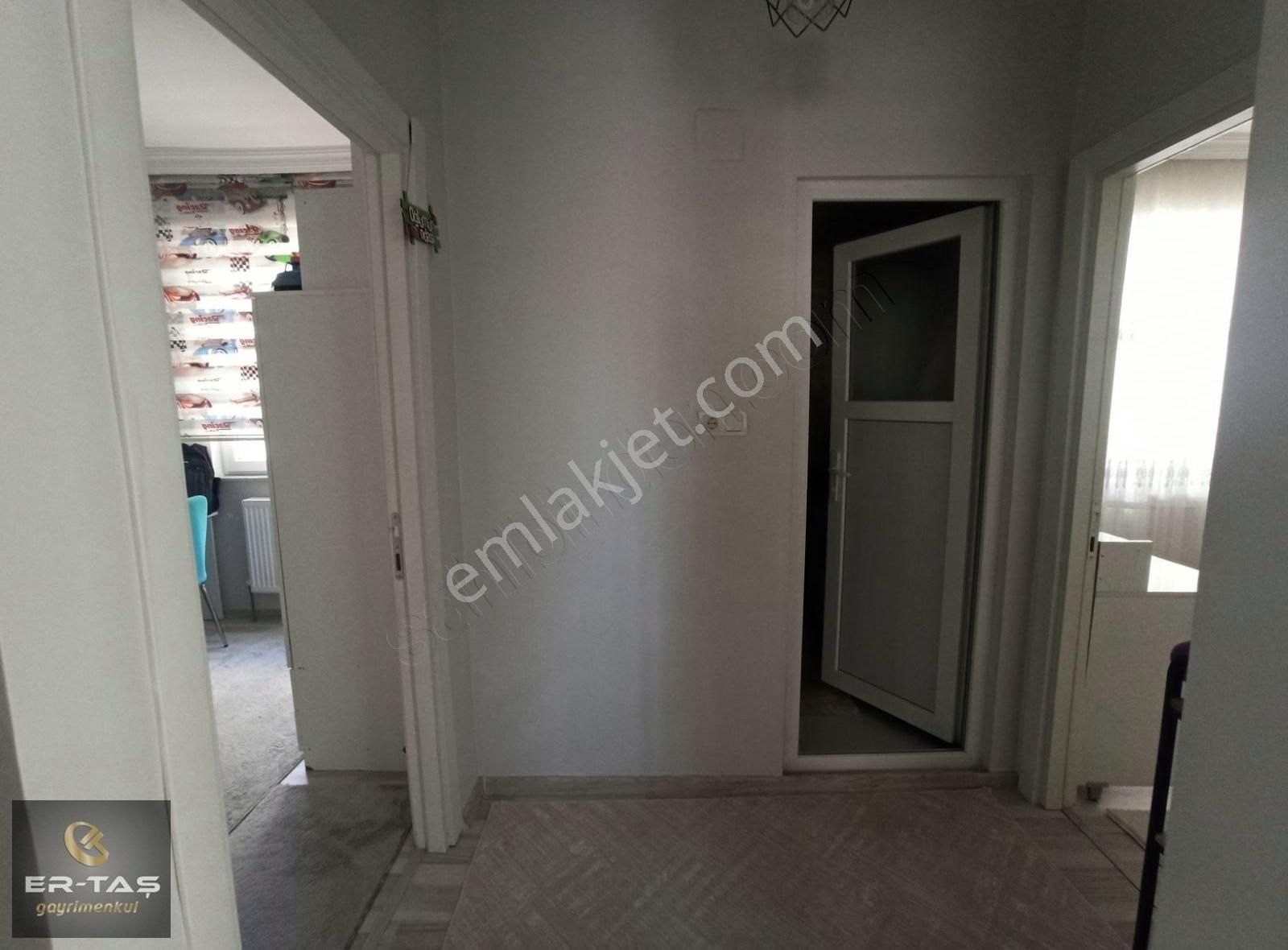 Er-taş'dan Yukarı Akdo Civarı Satılık 2+1