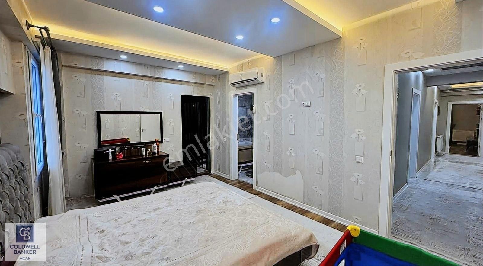 Cb Acar'dan Site İçinde Çatılı, Cam Balkonlu 6 Klimalı 4+1 Daire