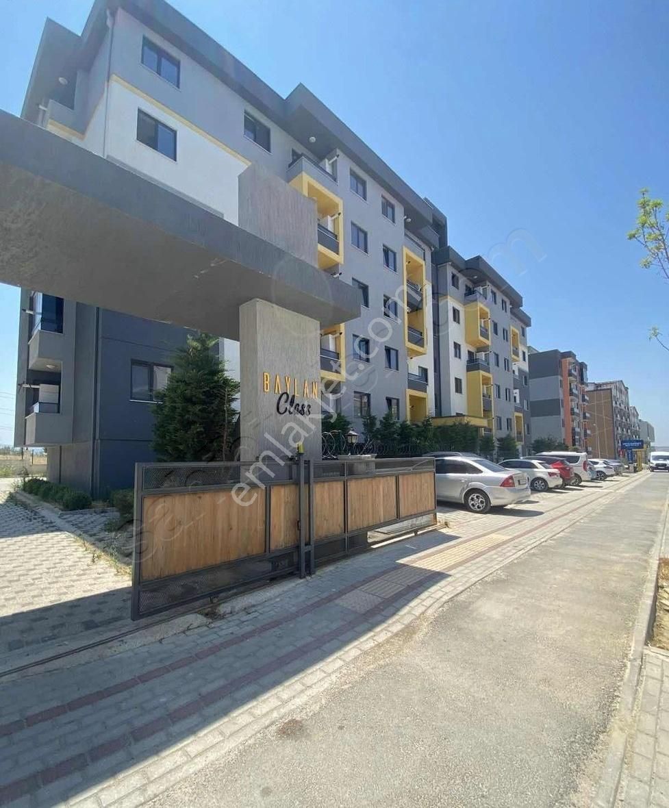 Baylan Class'ta 2+1 Yola Cephe Eşyalı Kiralık Daire