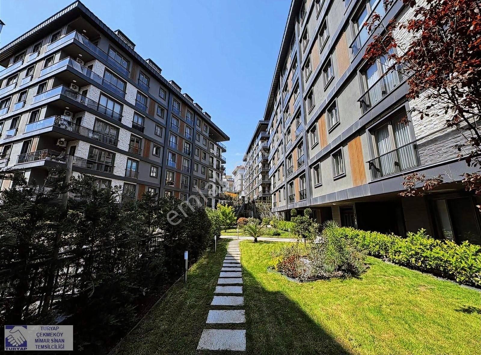 (tek Yetkili) Çengelköy Hasbahçe Evlerin De Satılık 2+1 Ara Kat
