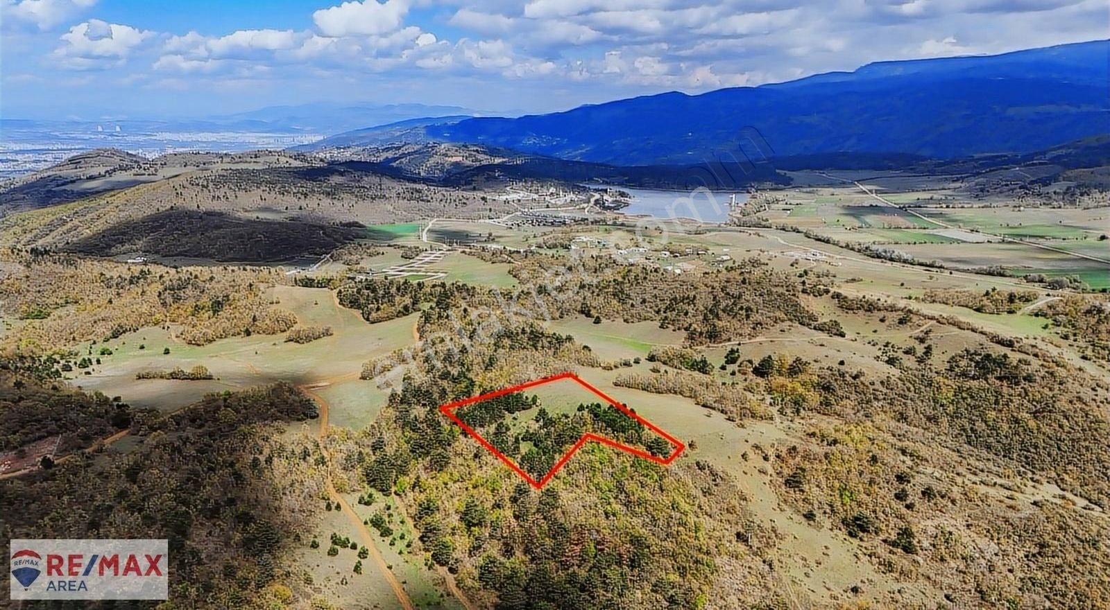 Remax Area Dan Atlas Da Satılık 9212 M2 Arazi