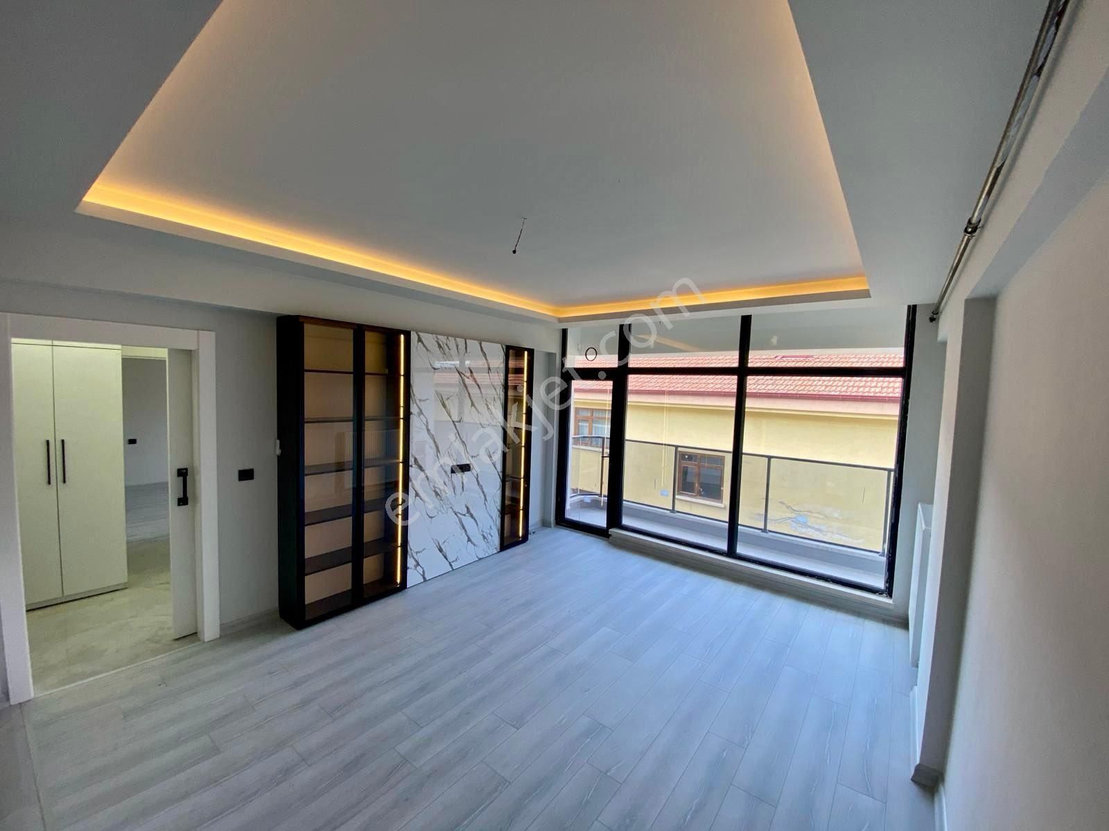 Bademlik Göbek'te Sıfır Asansörlü E.banyolu Katta 2+1 Yatırımlık