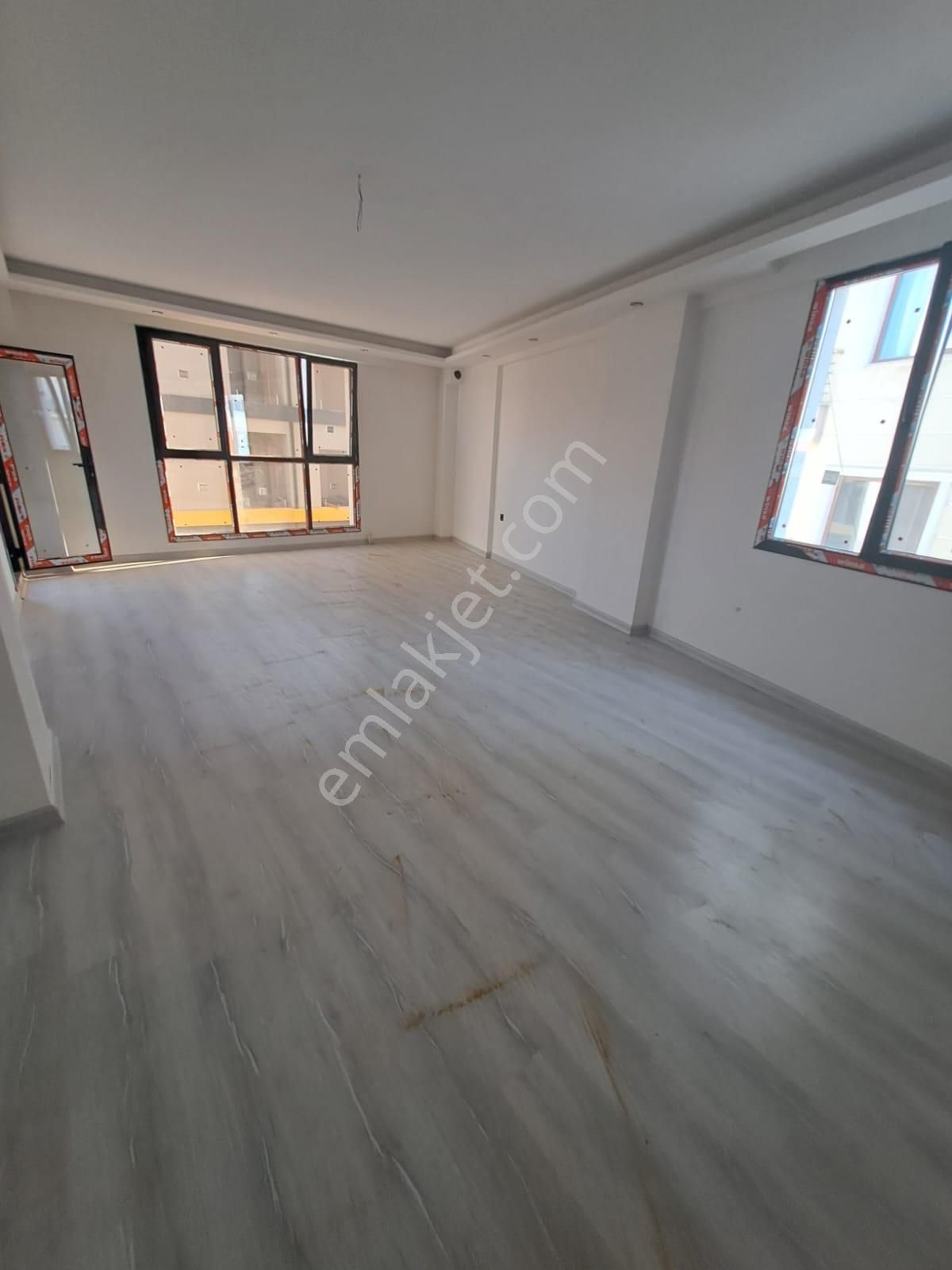 Aydın Söke Yenicami Mahallesin De Satılık Geniş 3+1 Sıfır Daire