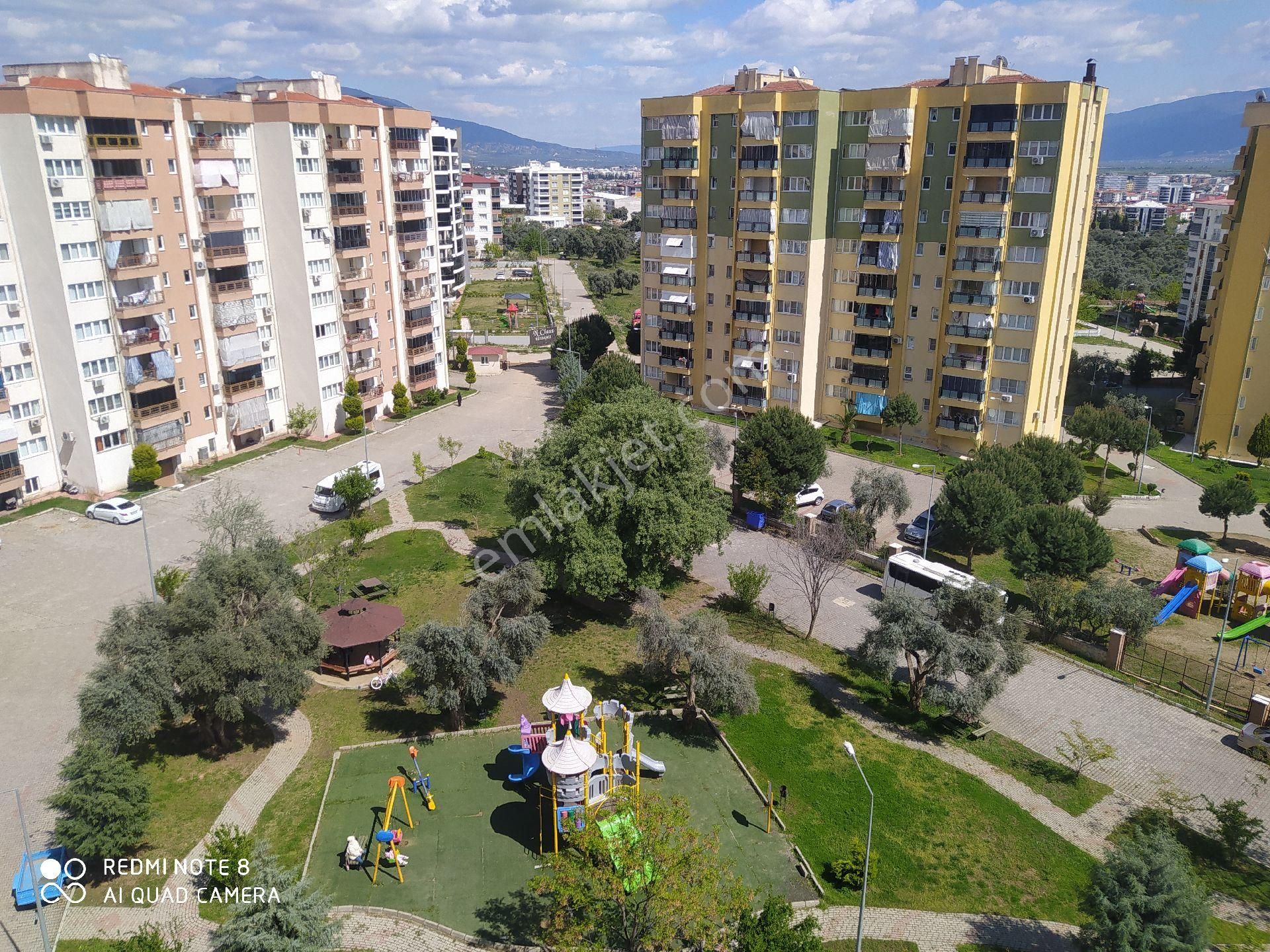 Nazilli Şehir Gayrimenkul'den Yilzitepe Belediye Konutlarinda 3+1 Kiralik Dogalgazli Daire