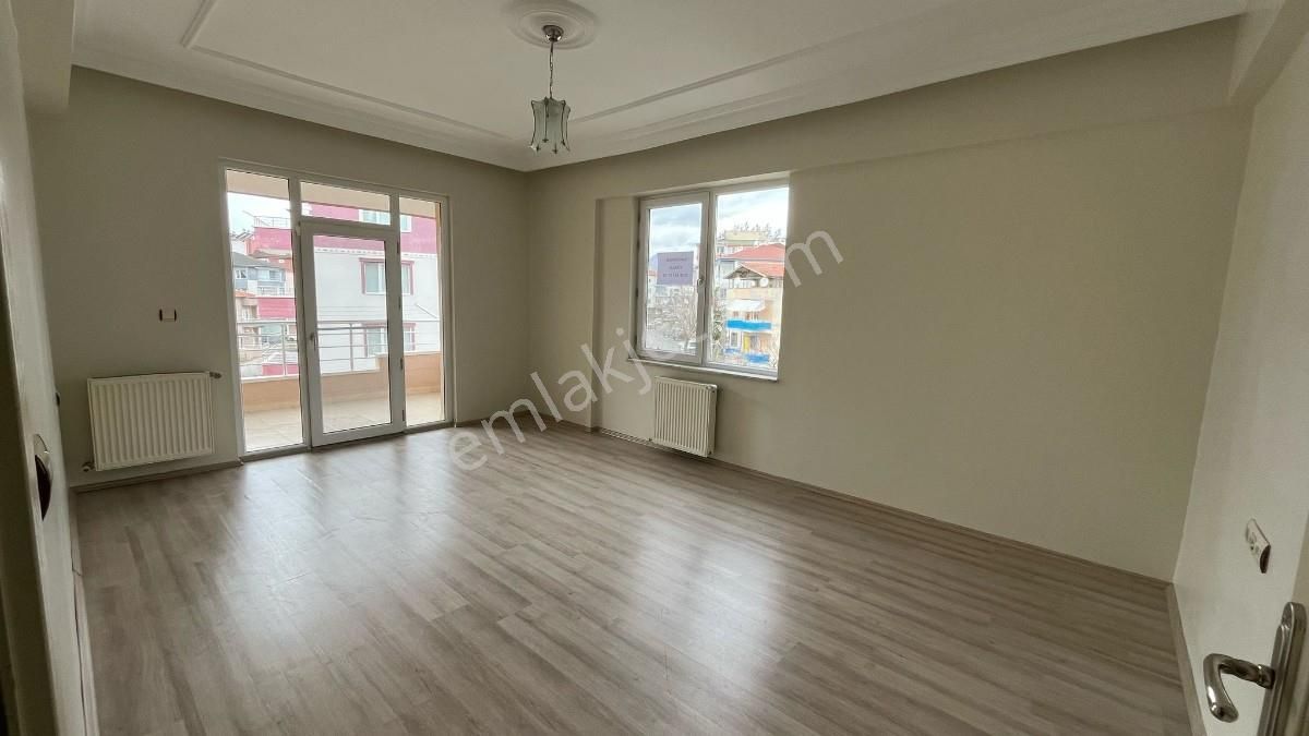 Anadolu Emlaktan Çarşı Merkeze Geniş 3+1 Satılık Daire