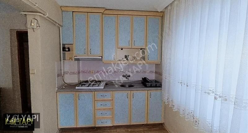 Hüdavendigar Mahallesinde Temiz Eşyalı Kiralık Daire