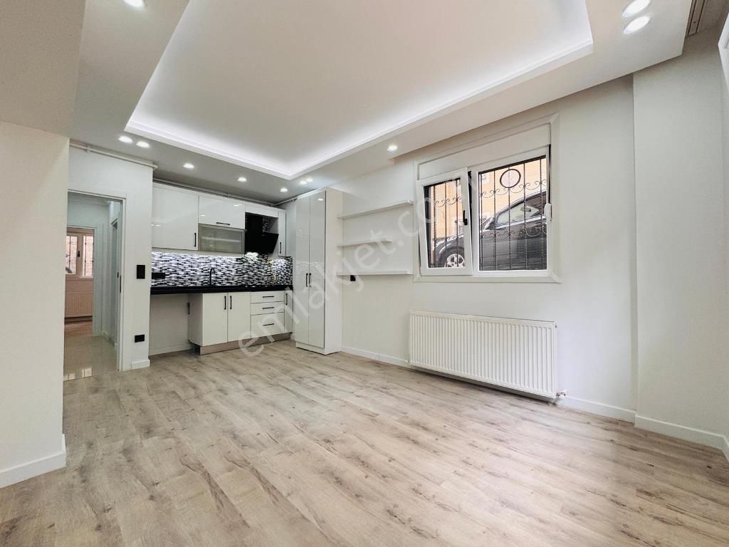 Kaçmaz'dan İdealtepe Merkezi Konumda 4 Yıllık 1+1
