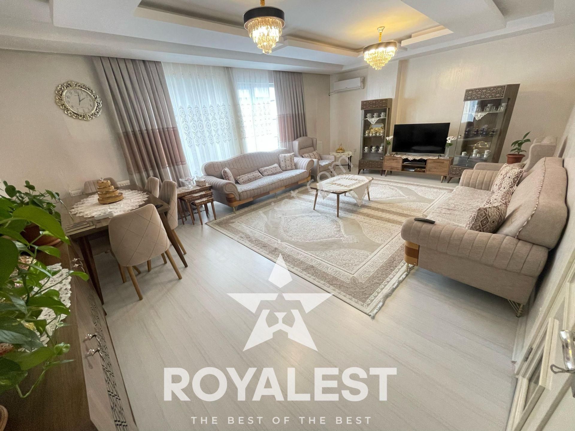 Royalestten Erdem Koleji Yanında Ultra Geniş Merkezi Konumda 4+1