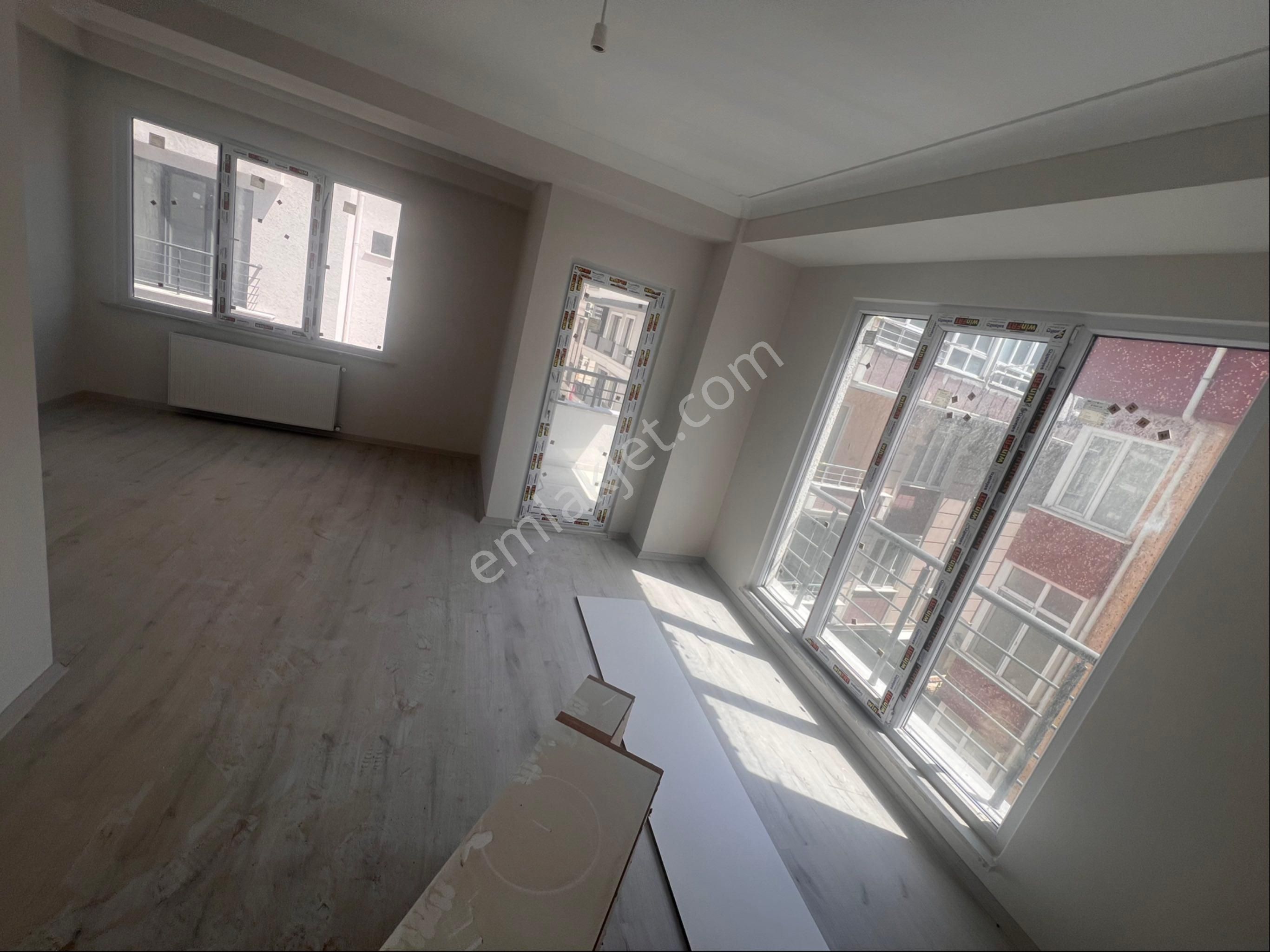 Avcılar Cihangir Mh Ara Kat 2+1 Sıfır Otoparklı Binada