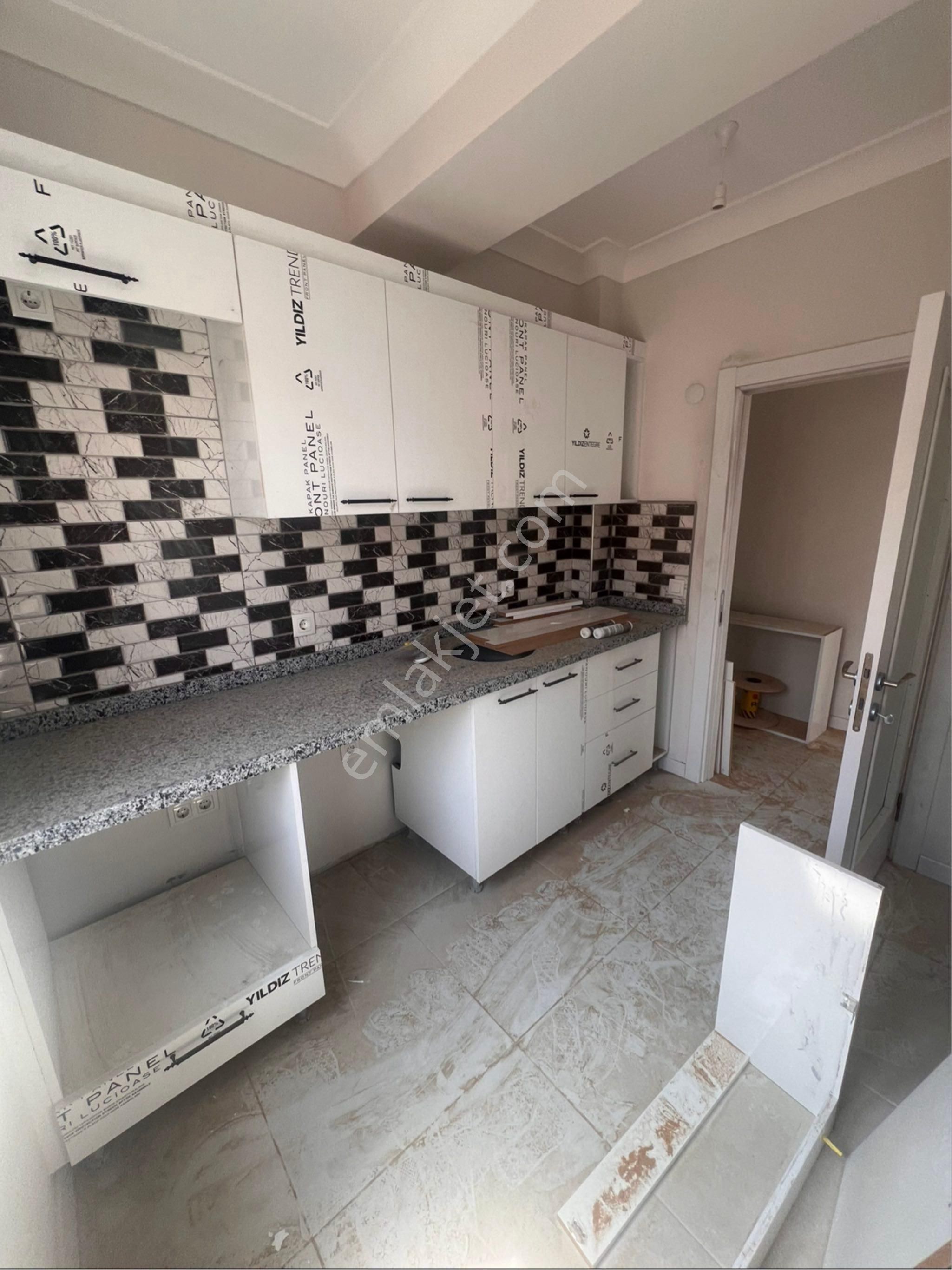 Avcılar Cihangir Mh Ara Kat 2+1 Sıfır Otoparklı Binada