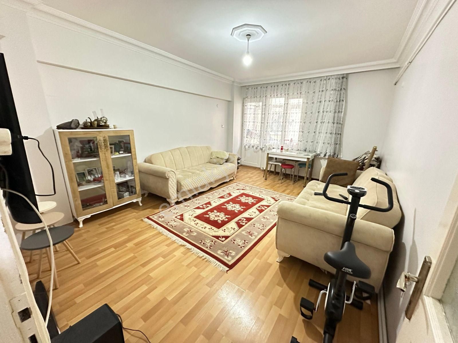 Üç Kardeşler'den S.çiftliği Mh. 2+1 Balkonlu 105m² Yüksek Giriş