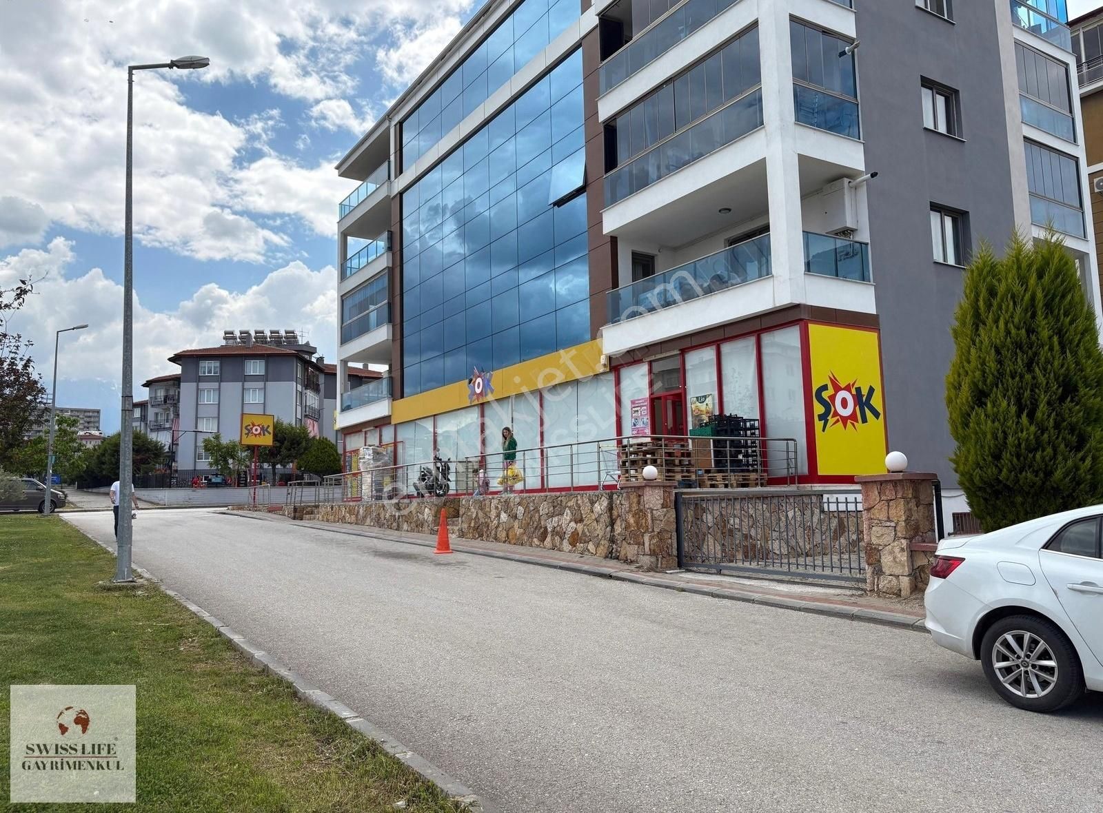 Yenişafak Gül Meydanı Satılık 470 M² Kurumsal Kiracılı İş Yeri