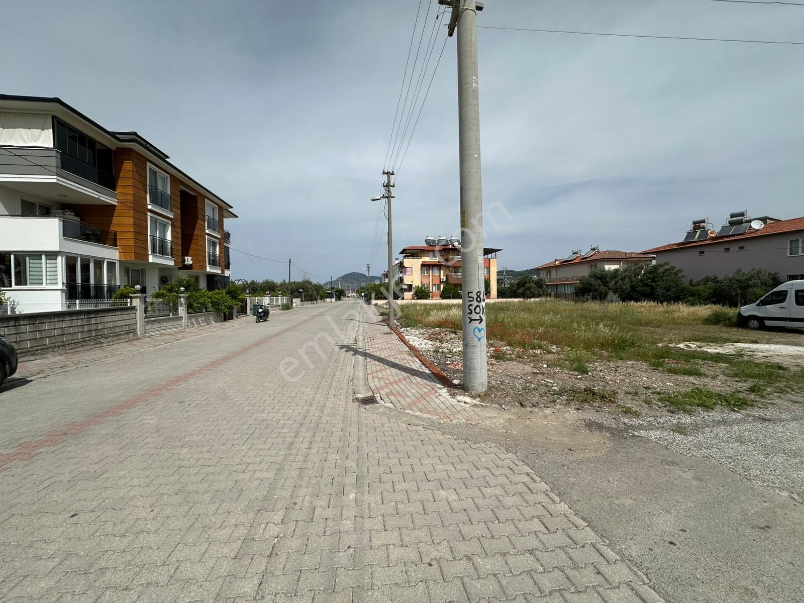 Ortaca Cumhuriyet De 449 M2 +414 M2 % 30 3 Kat 2 Parsel Arsa Satılık - Görsel 5