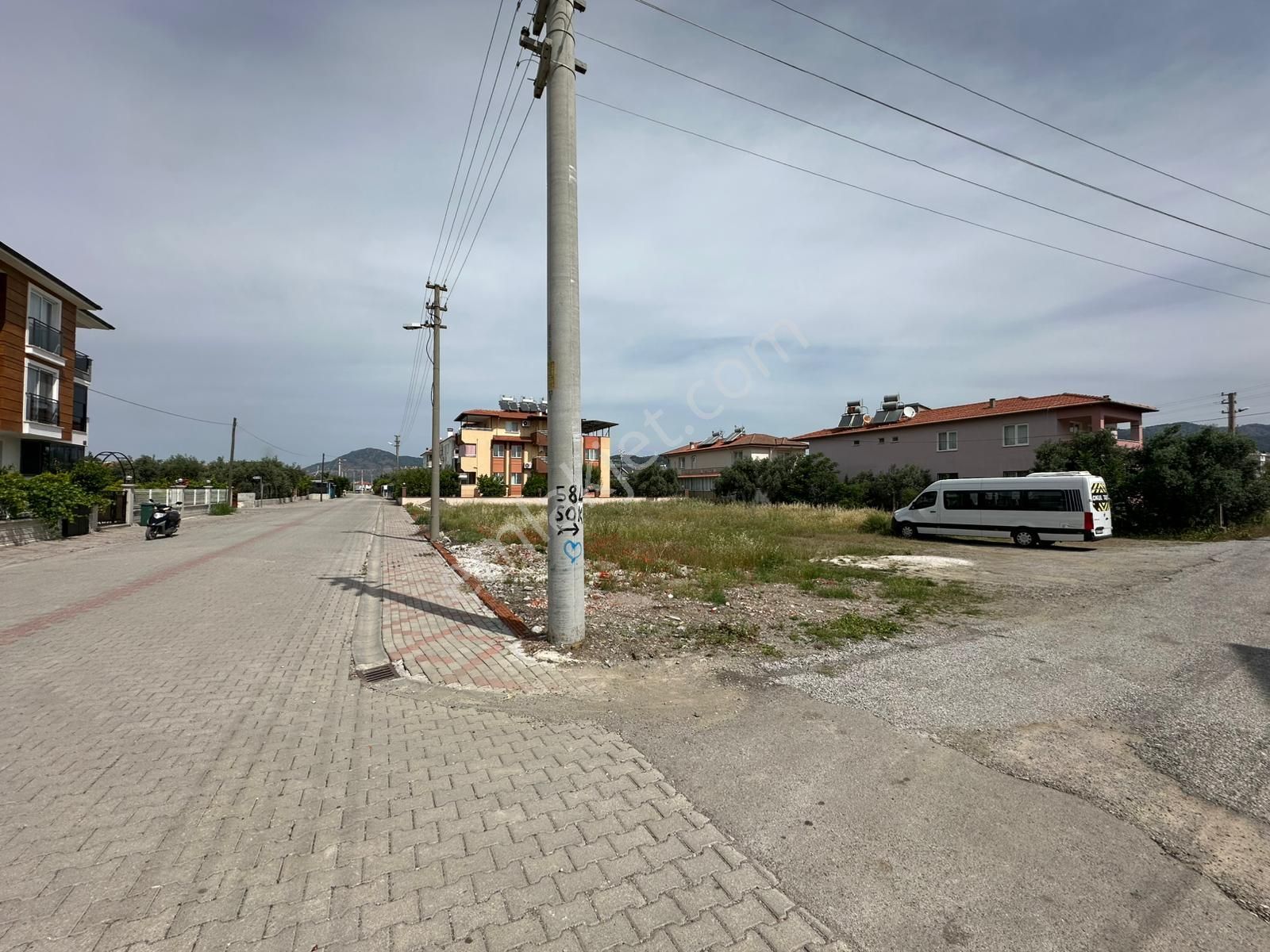 Ortaca Cumhuriyet De 449 M2 +414 M2 % 30 3 Kat 2 Parsel Arsa Satılık - Görsel 4
