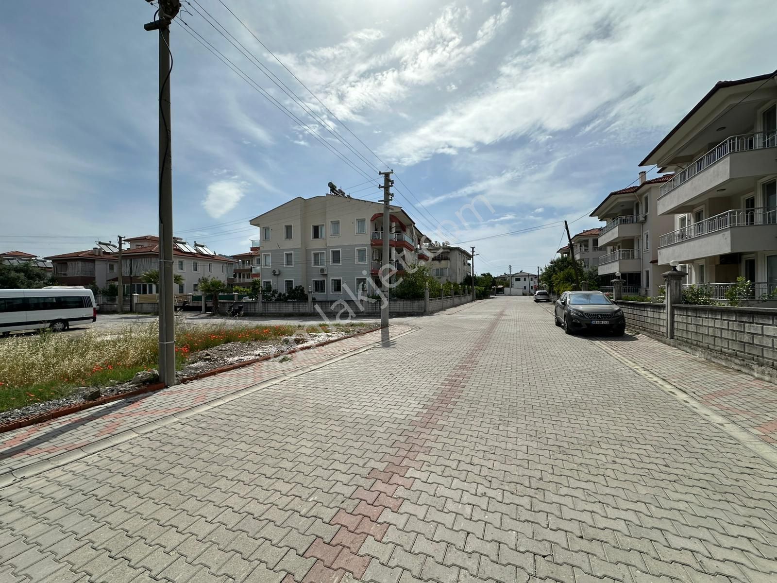 Ortaca Cumhuriyet De 449 M2 +414 M2 % 30 3 Kat 2 Parsel Arsa Satılık - Görsel 6