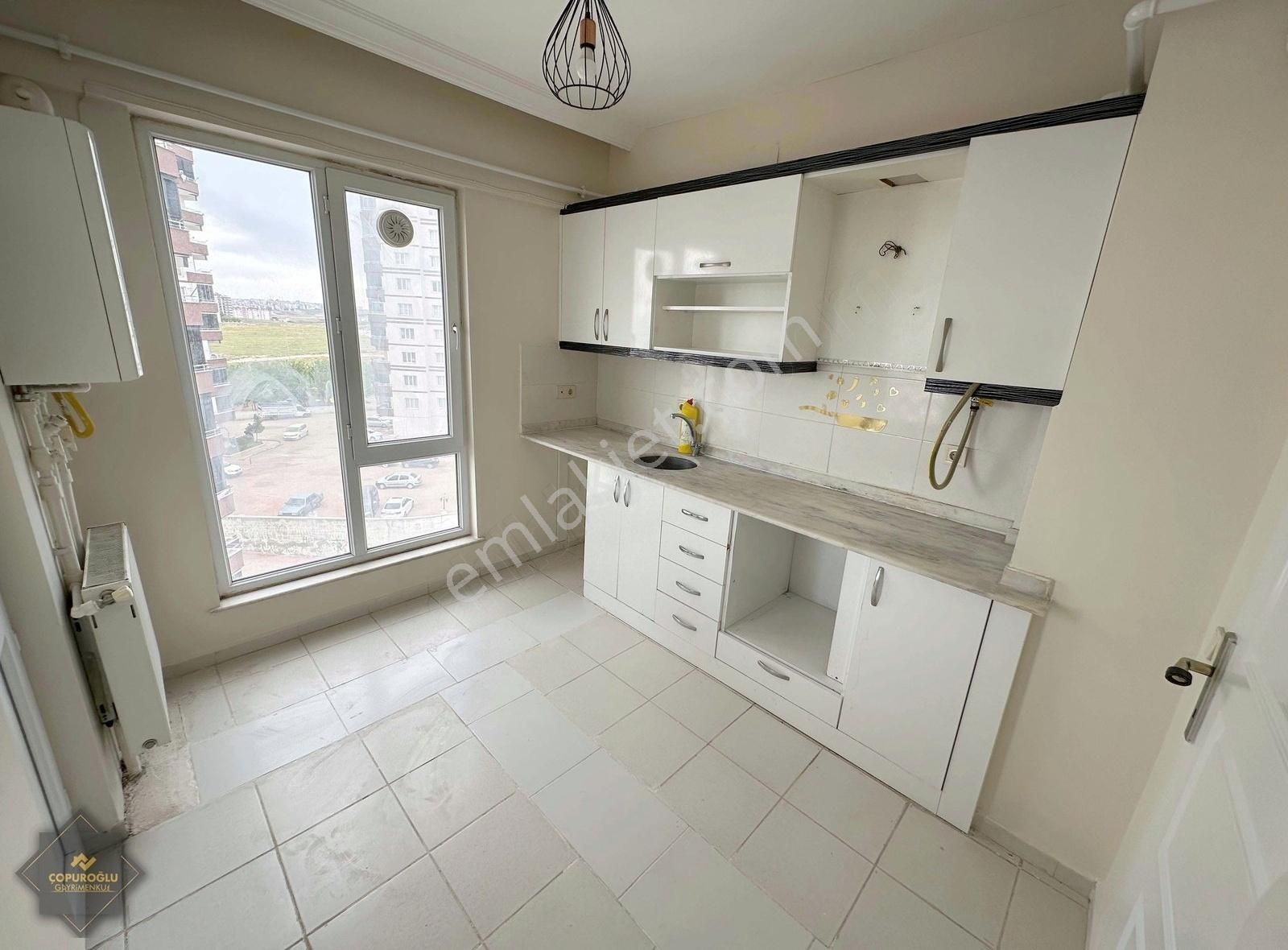 Onkoloji'de Site İçerisinde Arakat Kiralık 2+1 Daire Fırsatı !!!