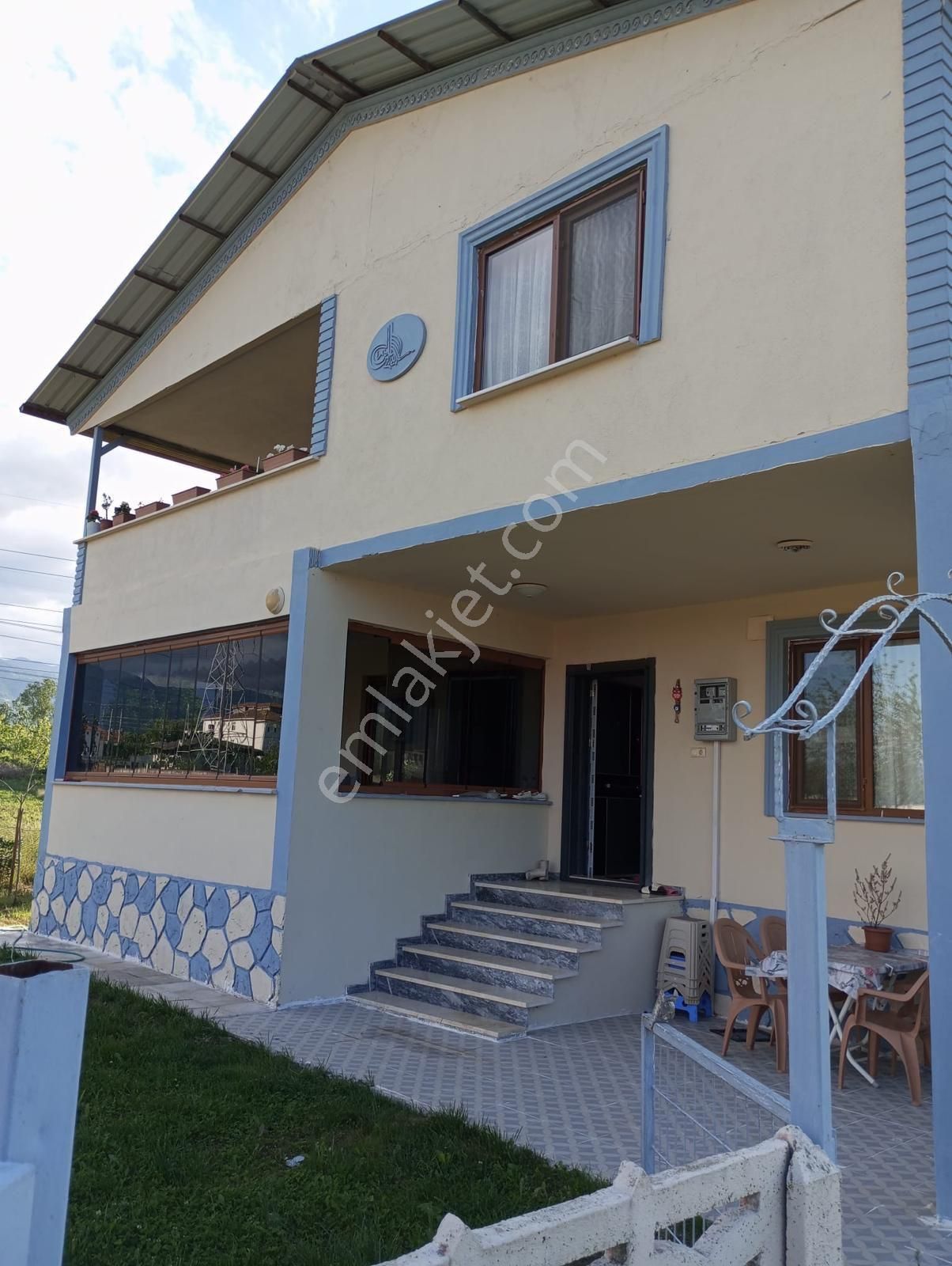 Satılık Mustakıl Ev
