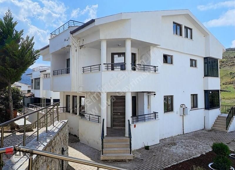 ▓ Liva'dan Kuvaimilliyede 4+1 Site İçerisinde Lüks Villa ▓