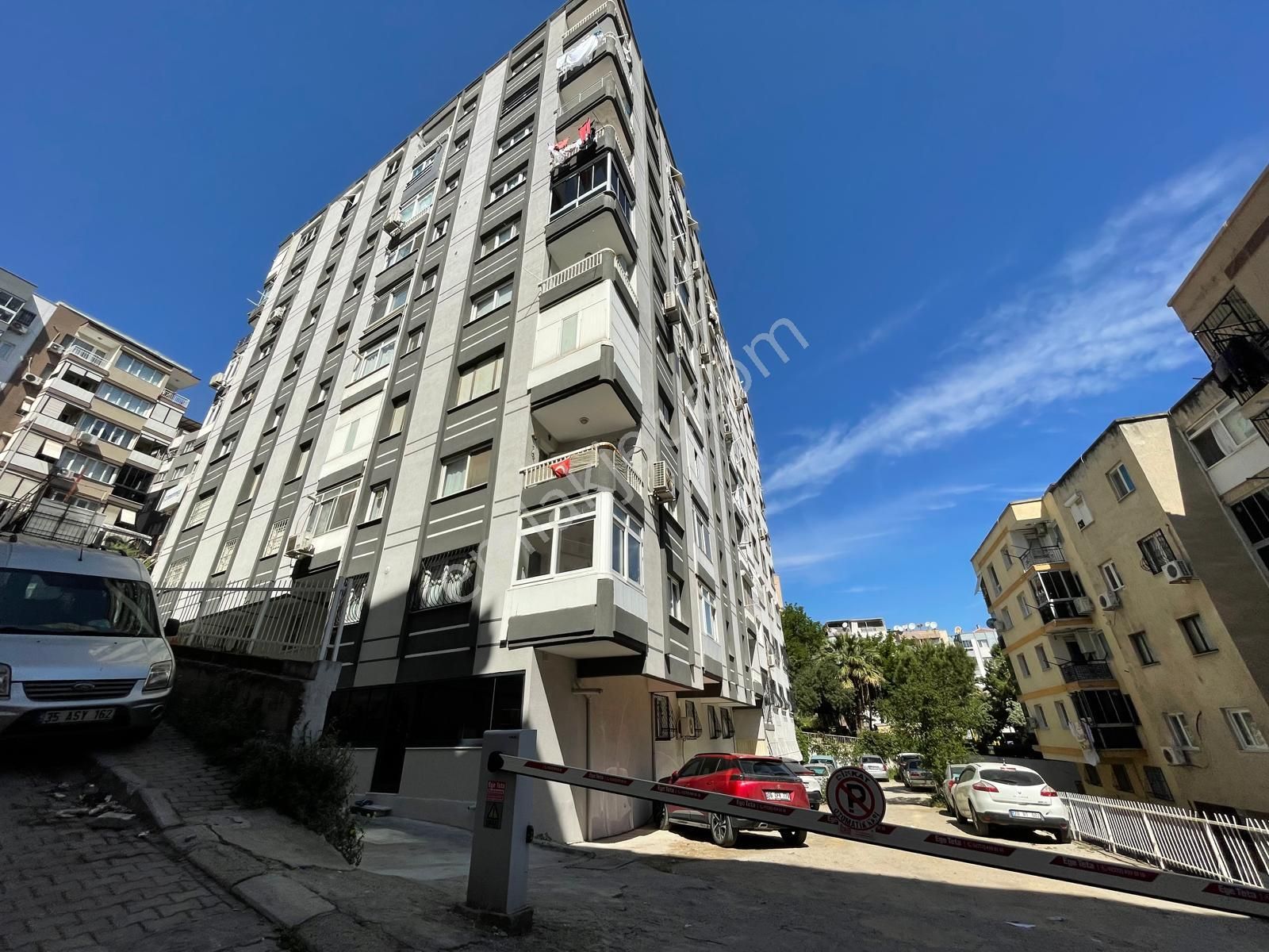 Ordu Caddesi Üzerinde 3+1 Asansörlü-arakat-masrafsız Daire