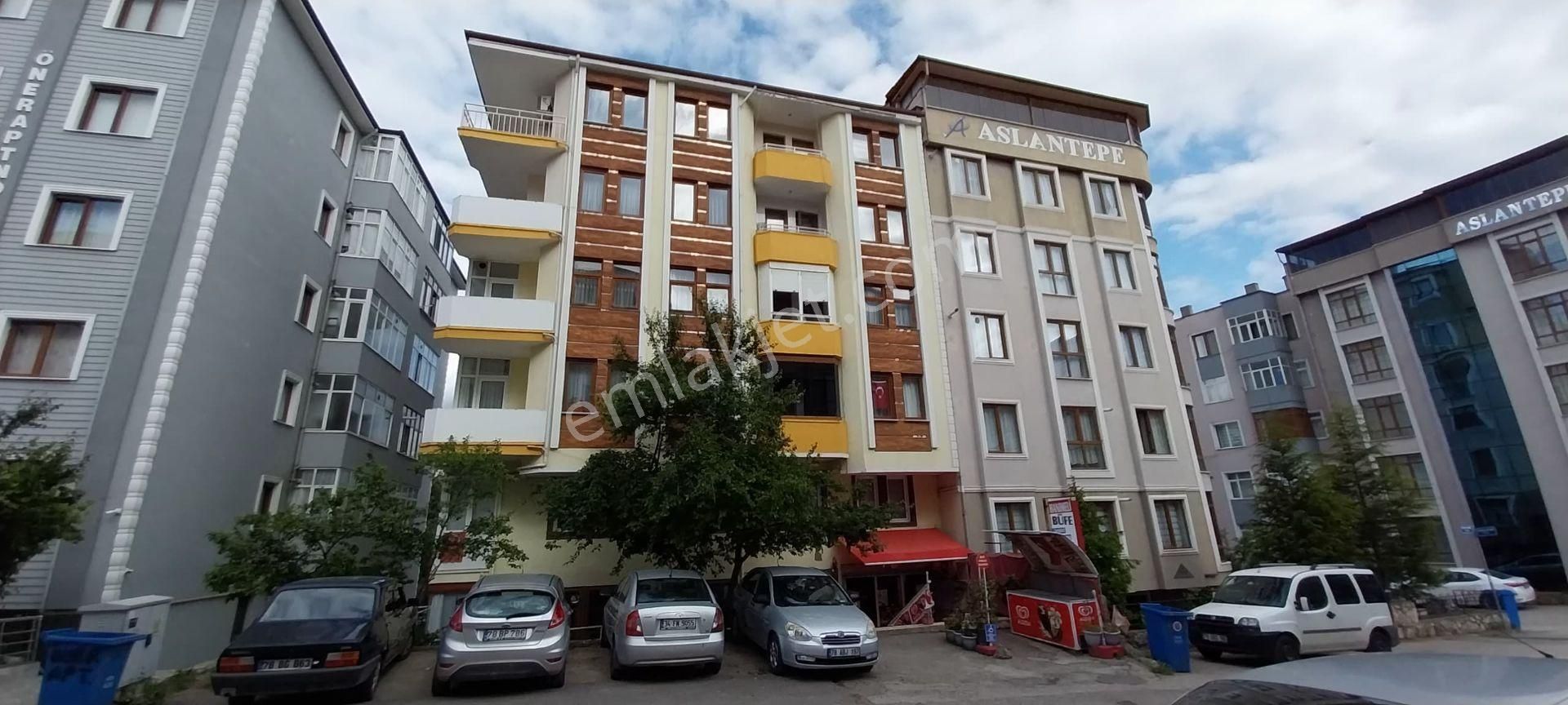Baştan Emlaktan Karabük İli Merkez İlçesi Şirinevler Mahallesinde Satılık 4+1 Dubleks Daire