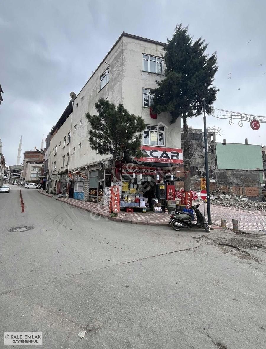 Kale Emlak'tan Suluova'da Merkezi Konumda Satılık 1+1 Daire