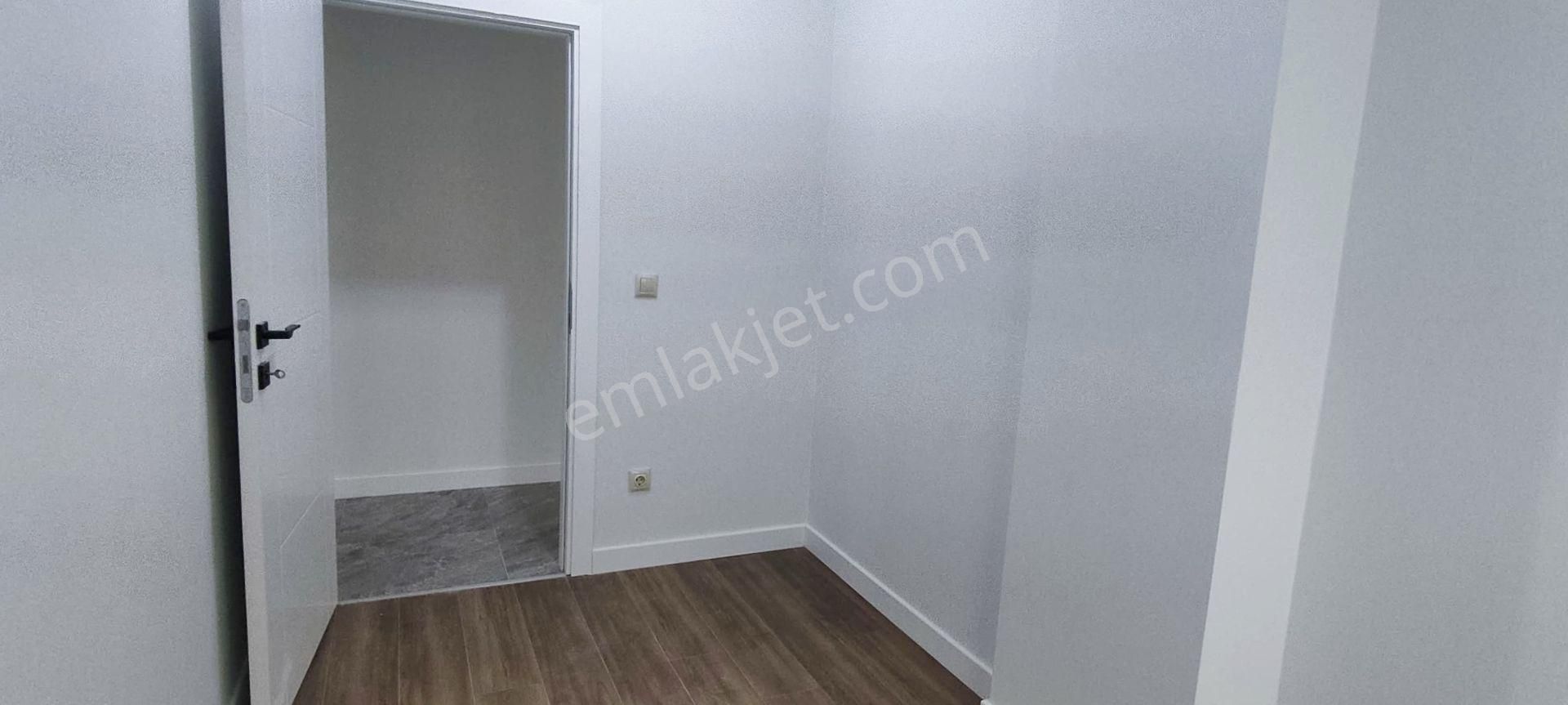 Mecidiyeköyde Satılık Daire 3+1 Asansörlü Kapalı Ototparklı Yeni Bina - Görsel 24