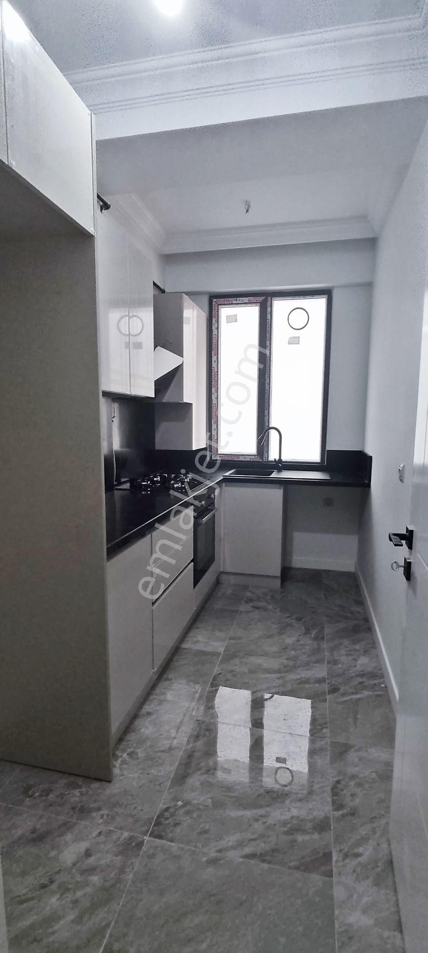 Mecidiyeköyde Satılık Daire 3+1 Asansörlü Kapalı Ototparklı Yeni Bina - Görsel 13