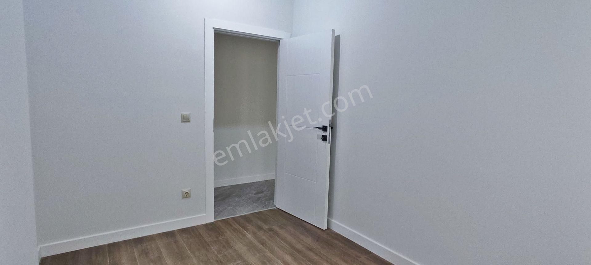 Mecidiyeköyde Satılık Daire 3+1 Asansörlü Kapalı Ototparklı Yeni Bina - Görsel 21