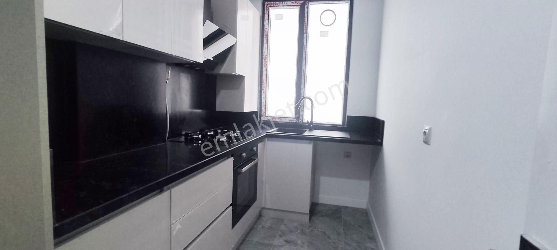 Mecidiyeköyde Satılık Daire 3+1 Asansörlü Kapalı Ototparklı Yeni Bina - Görsel 11