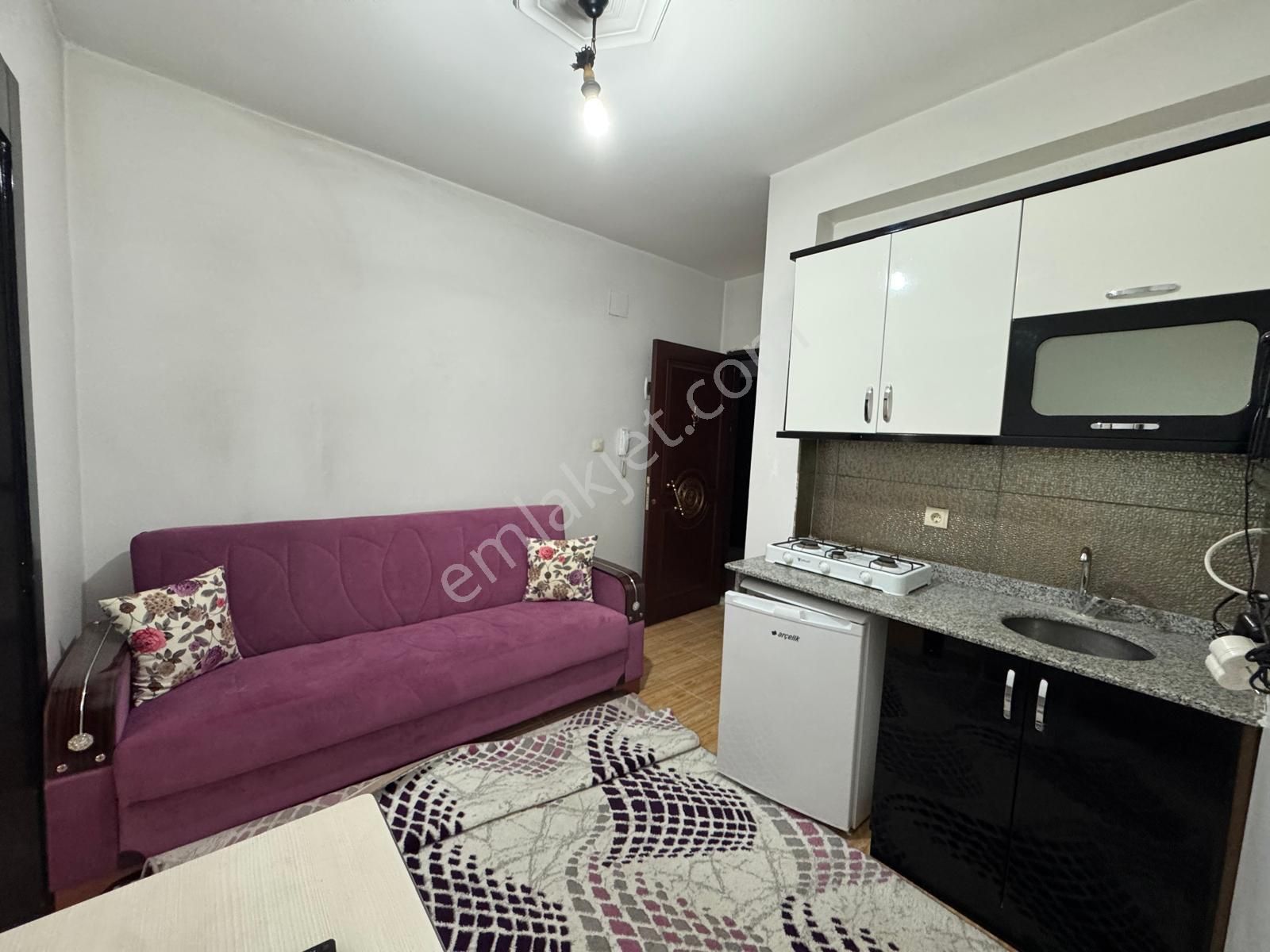 23 Nisan Mah.kiralık 1+1 2.kat Full Eşyalı Memur Binası