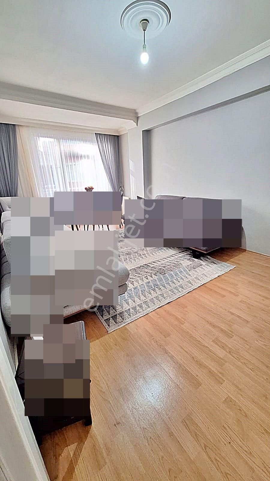 Esenyurt Merkezde Satılık Daire 2+1 Arakat Asansörlü İskanlı