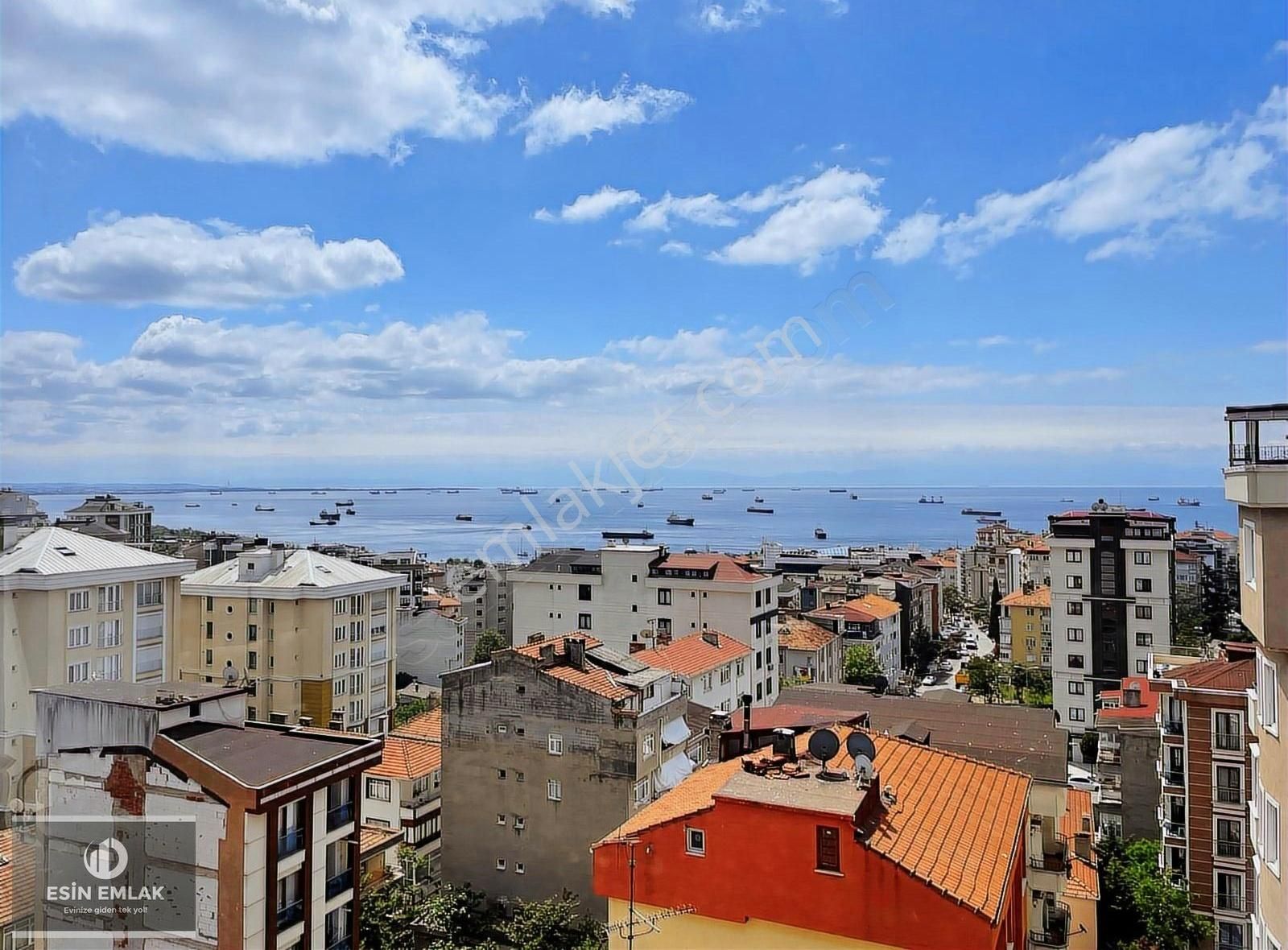Kızılay Bulvarında Lebiderya Deniz Manzaralı 5+2 Satılık Daire