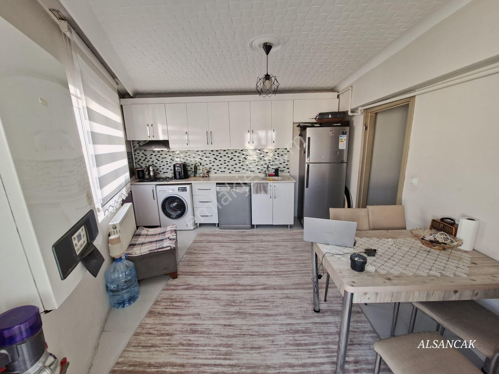 Alsancak Mahallesinde İyi Konumda 3+1 Satılık Teraslı Dubleks Daire