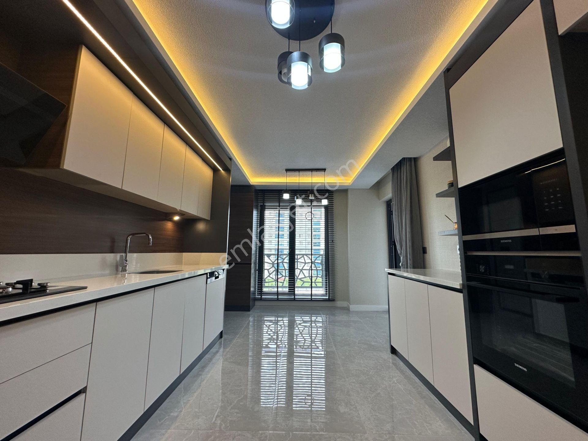 Duru Emlak'tan Merkezi Konumda 4+1 Lüks Site Dairesi