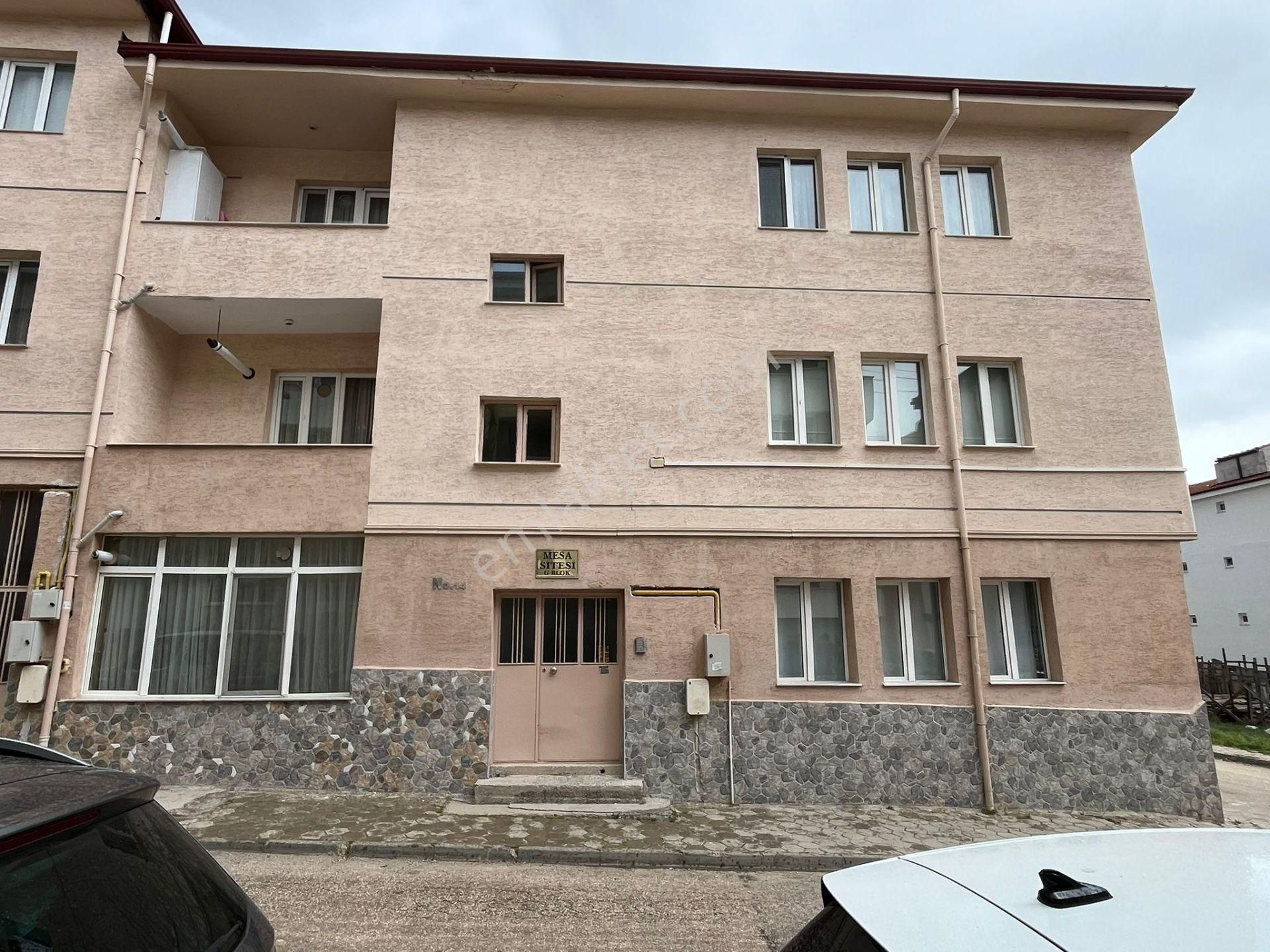 Century 21 Vizyondan Çamlıca Mahallesinde Satılık 3+1 Daire
