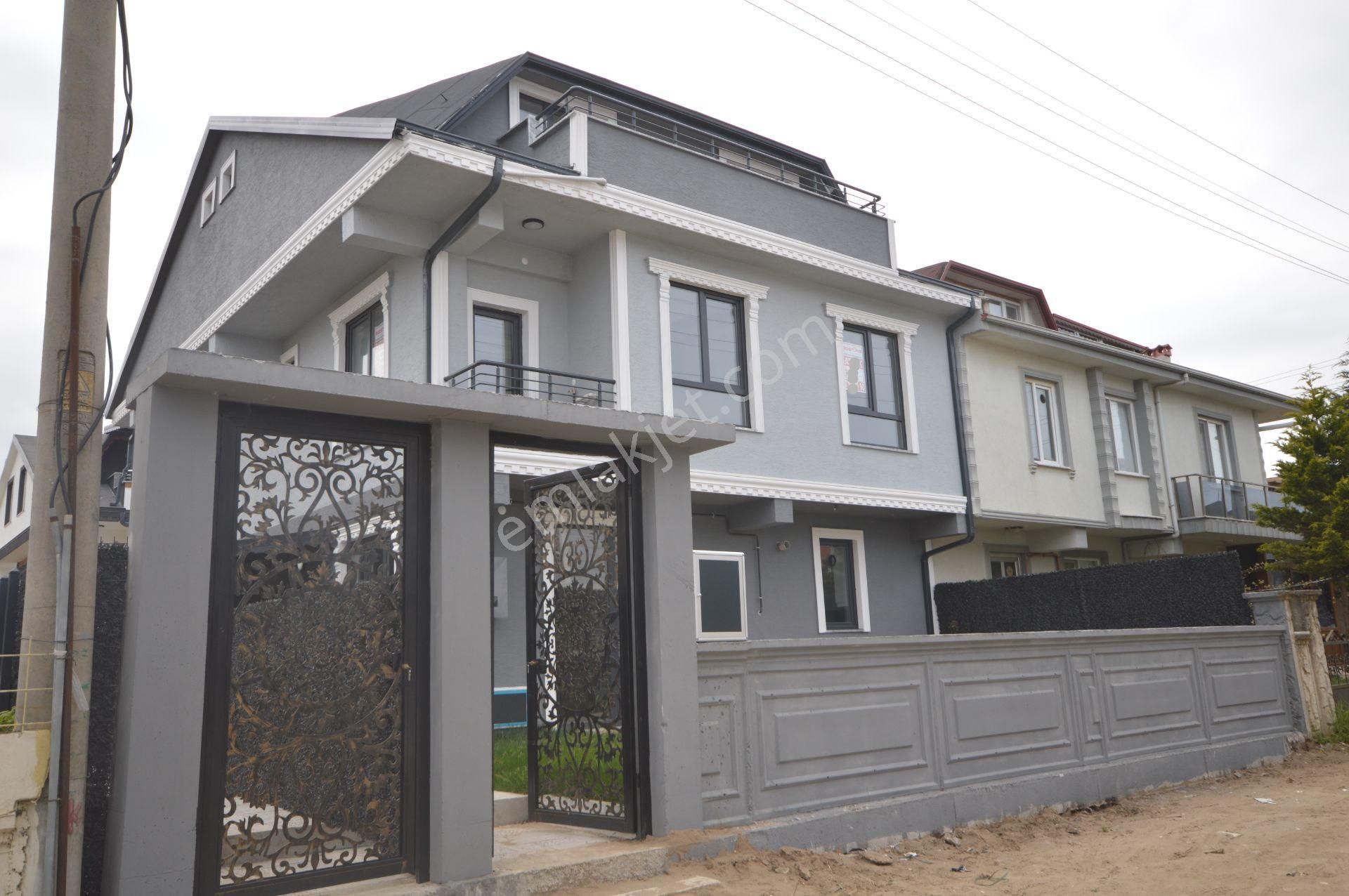 🌿 Doğanın İçinde Dev Gibi Bahçe! 🏠 Konforlu Ve Mükemmel Villa Fırsatı 💫