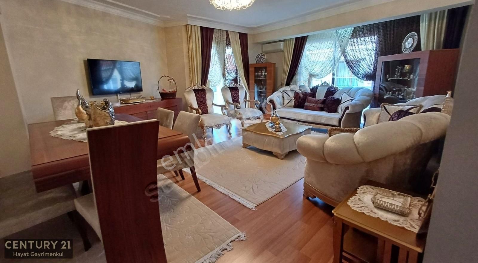 Balçova Eğitim Mahallesi 167 M2 Doğalgazlı 3+1