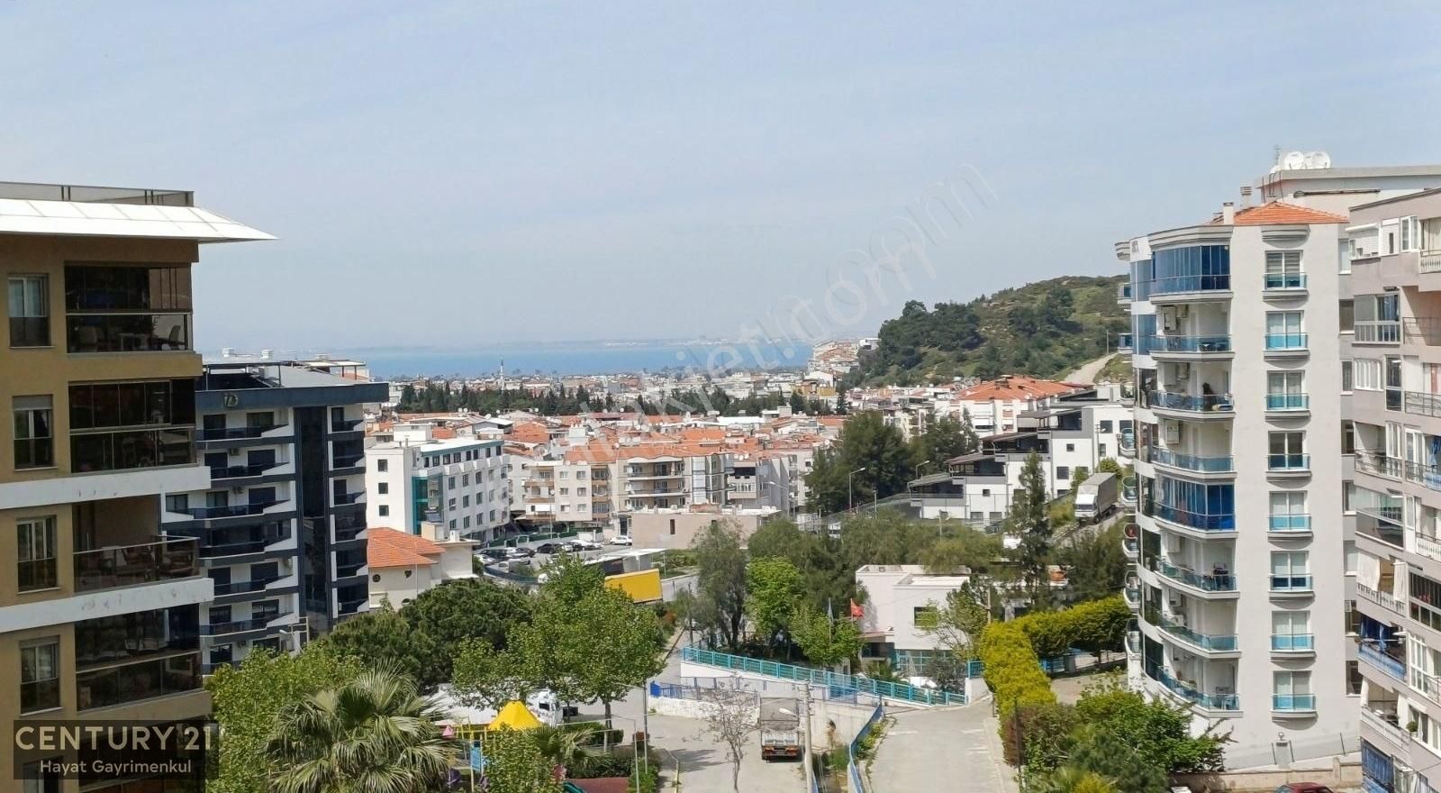 Balçovada Denız Manzaralı Doğalgazlı Kiralık 3+1